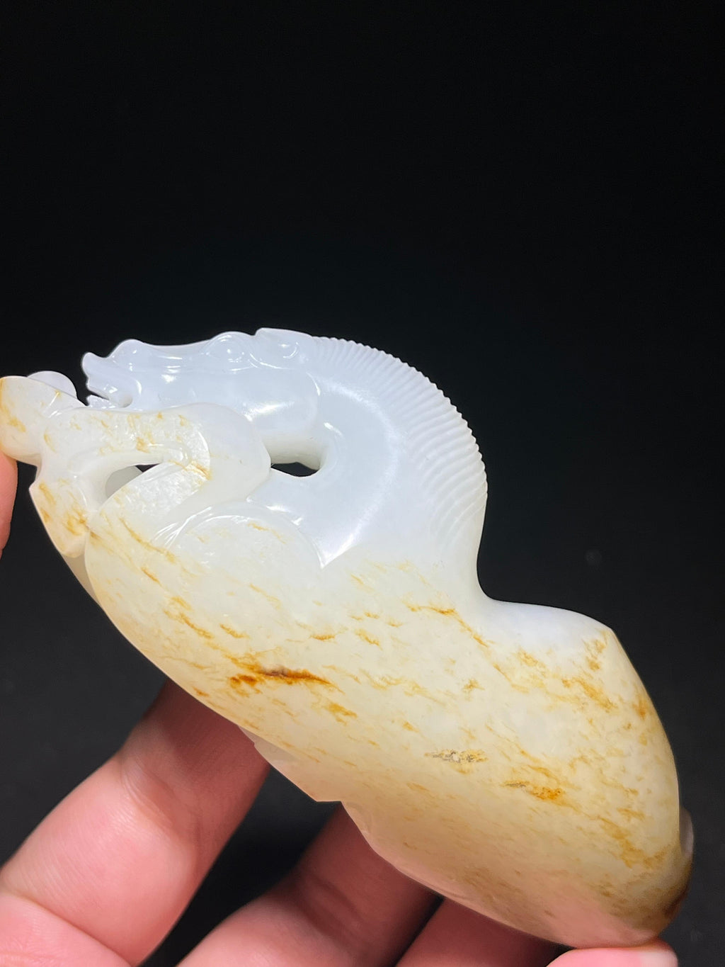和田玉籽料白玉马（133.0g）