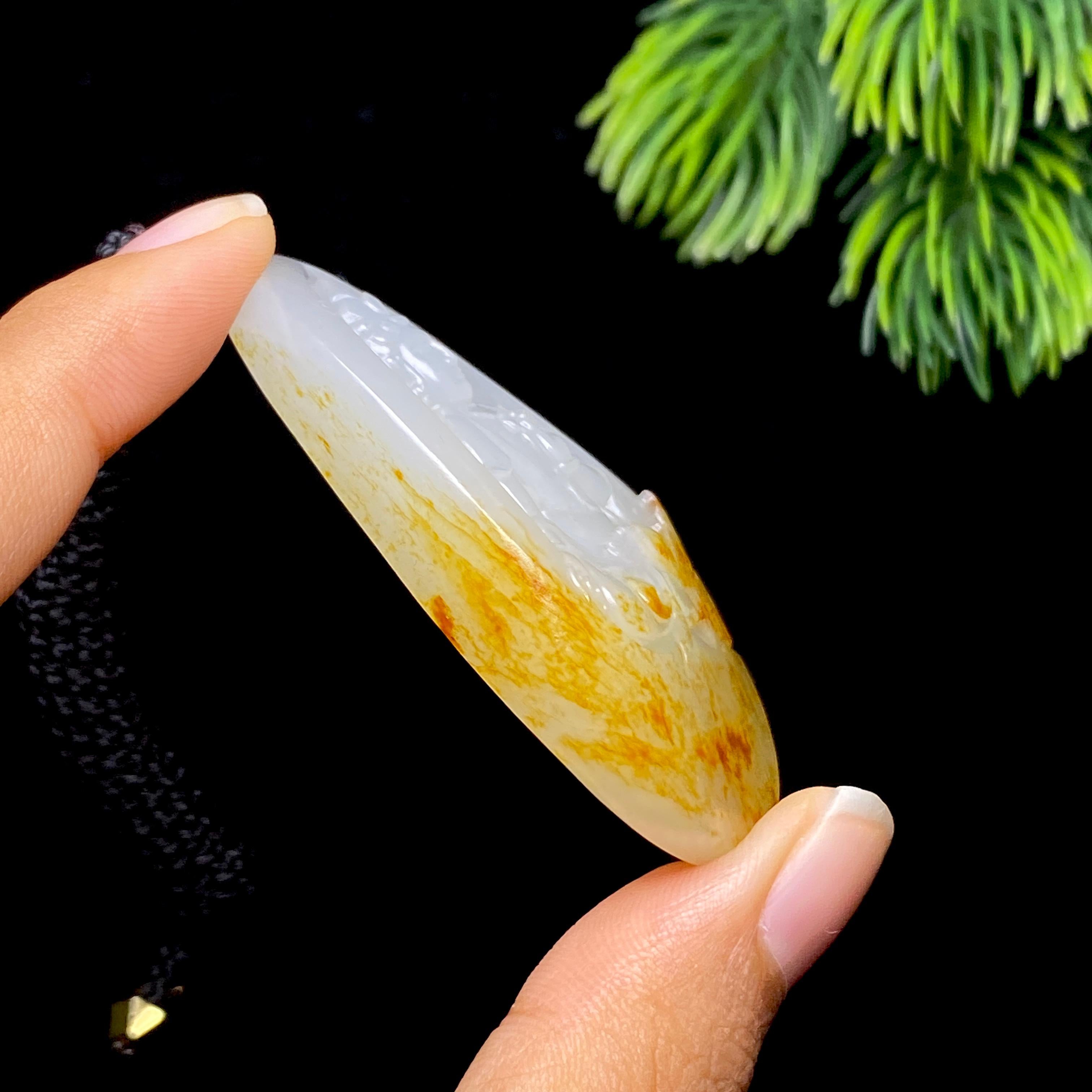 籽料雕件– 厚德载玉