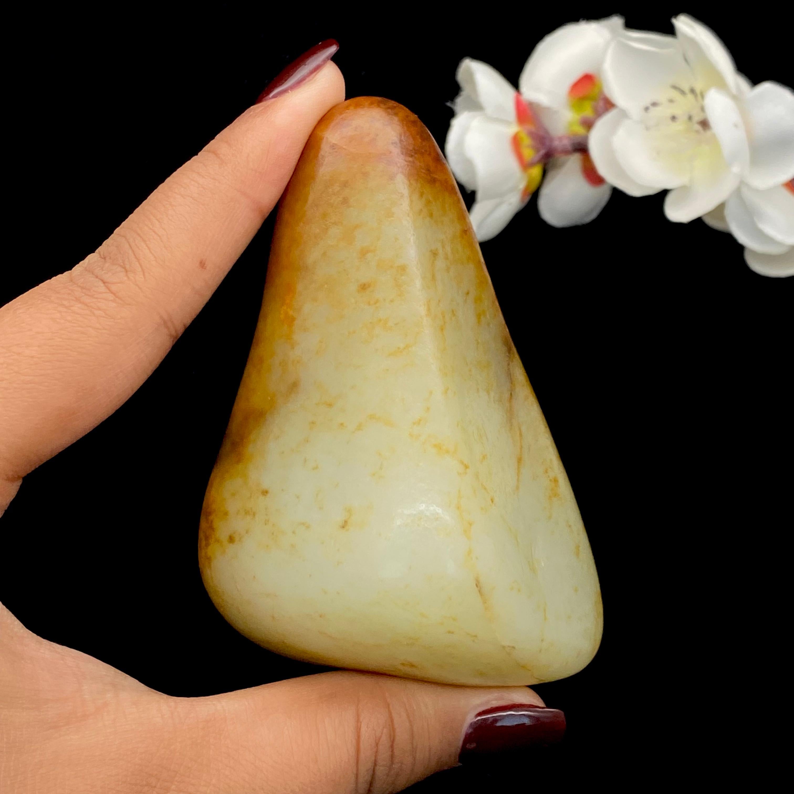 和田玉聚红皮籽料手把件(214.8g)