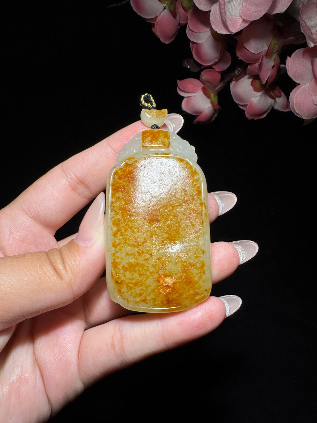 和田玉籽料满皮无事牌（61.7g）