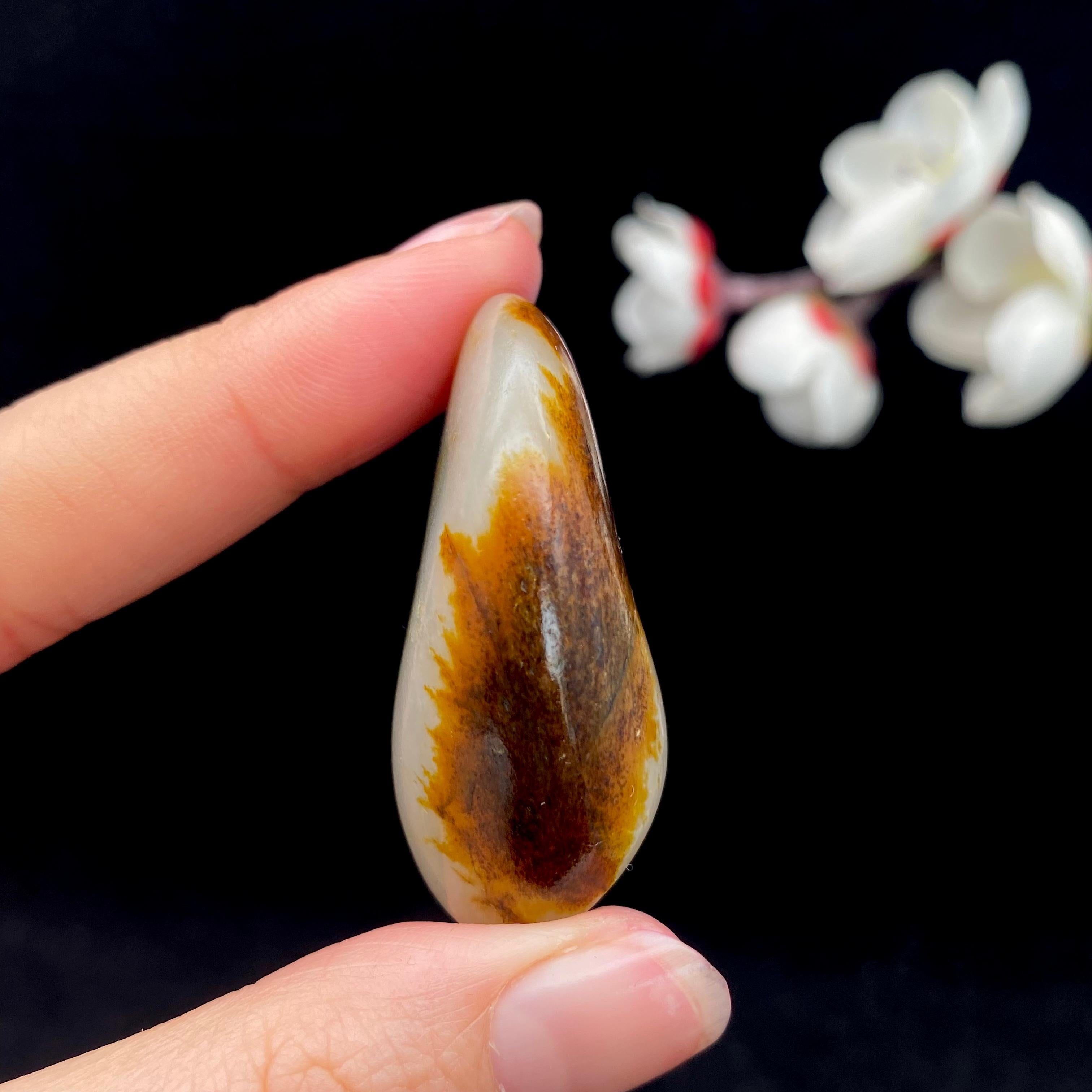 和田玉聚红皮籽料（27.2g）