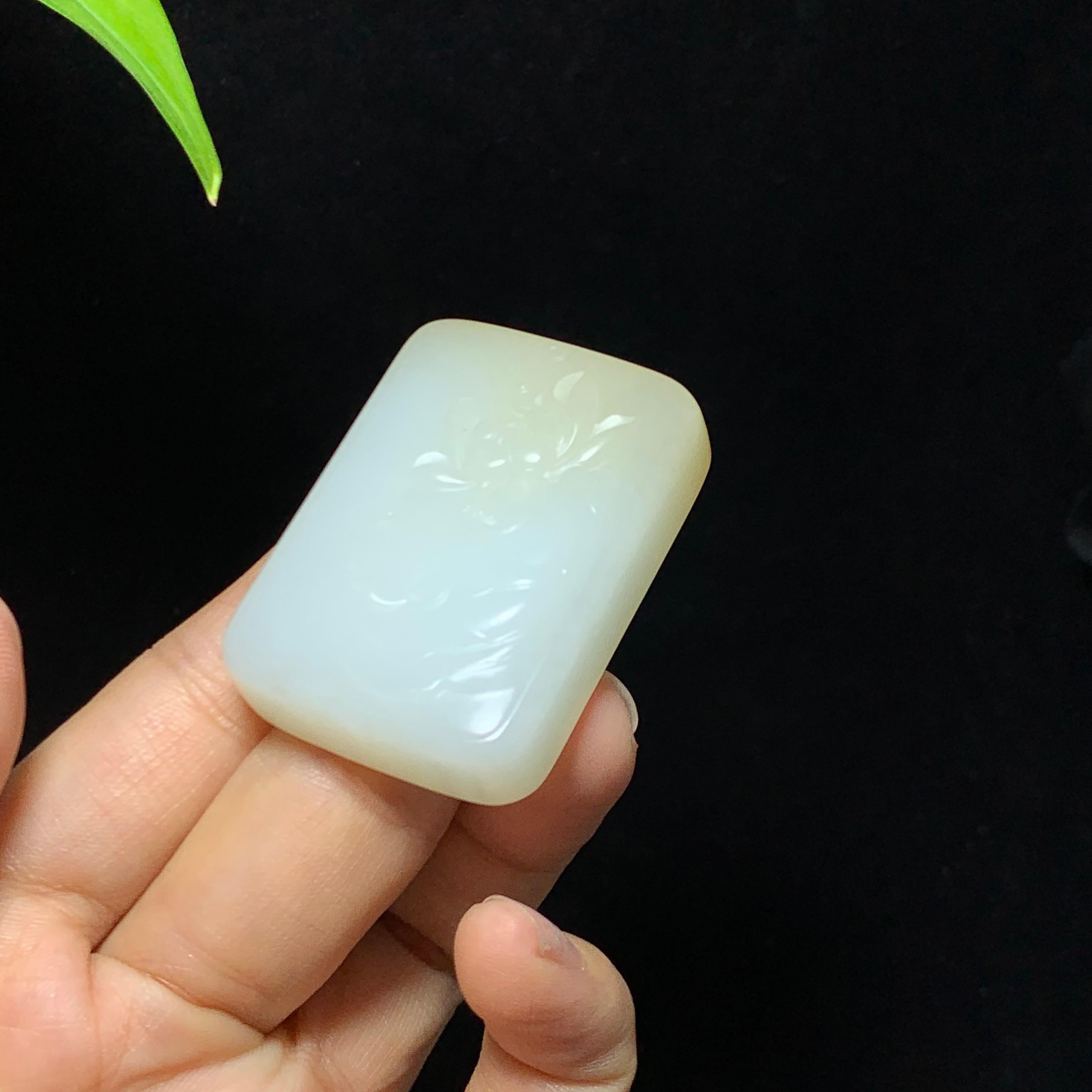 糖白玉花开富贵无事牌（48.5g）