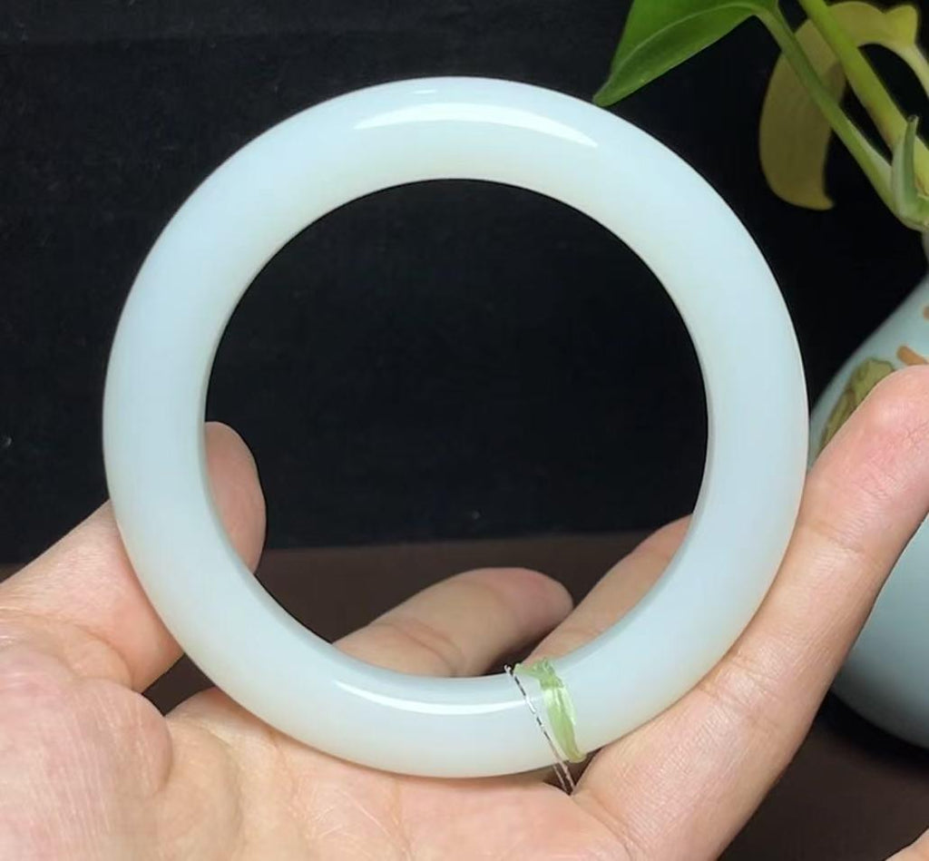 和田羊脂玉手镯（73.86g）