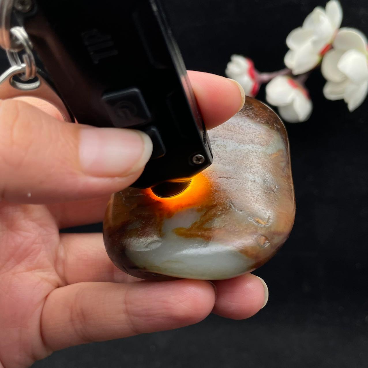 和田玉红皮青玉籽料（120.3g）