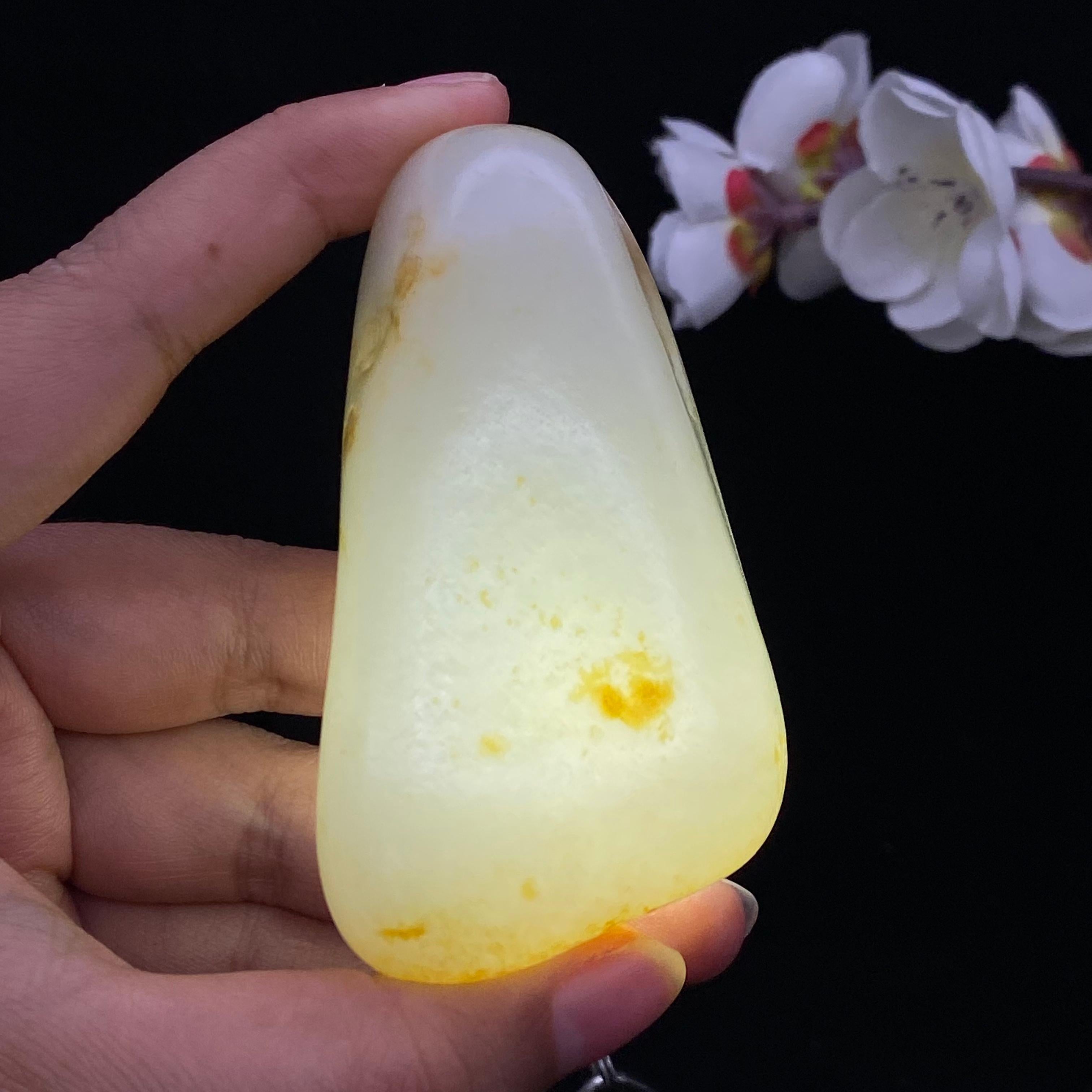 和田玉洒红皮籽料（193.4g）