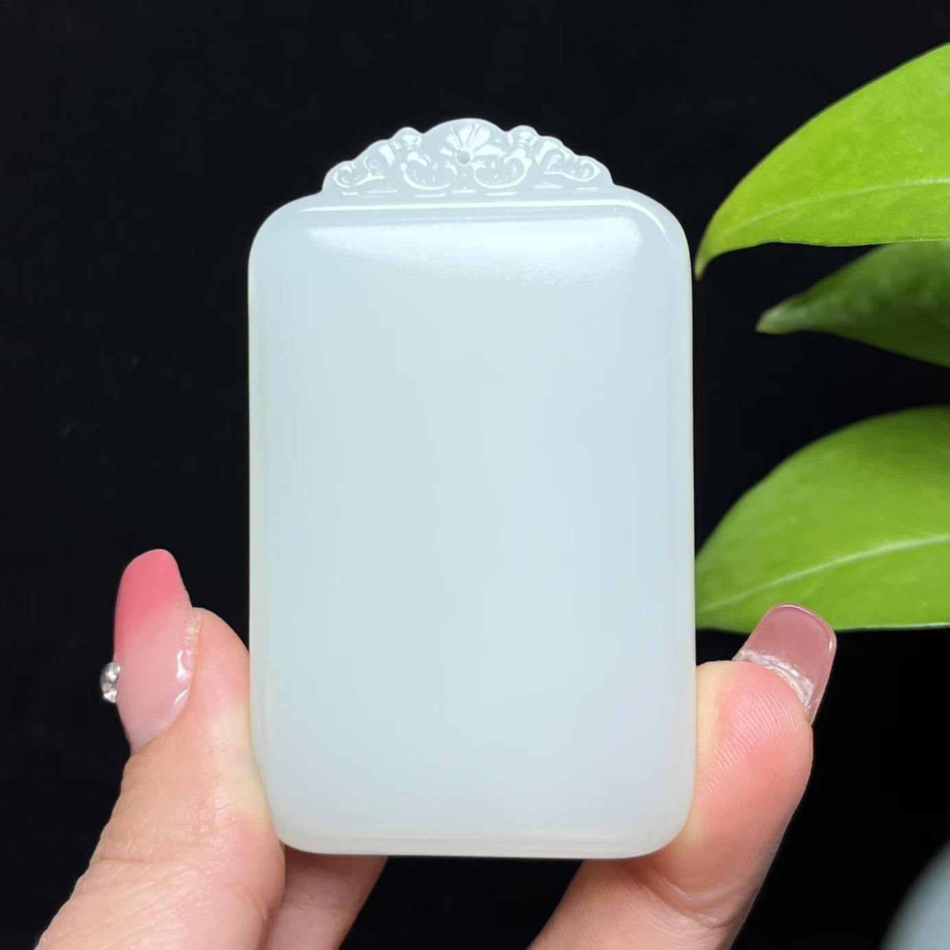 和田羊脂玉平安无事牌（84.7g）