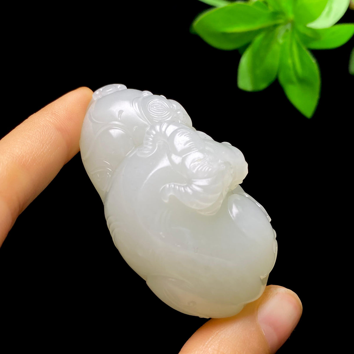 和田玉籽料牛气冲天（68.3g）