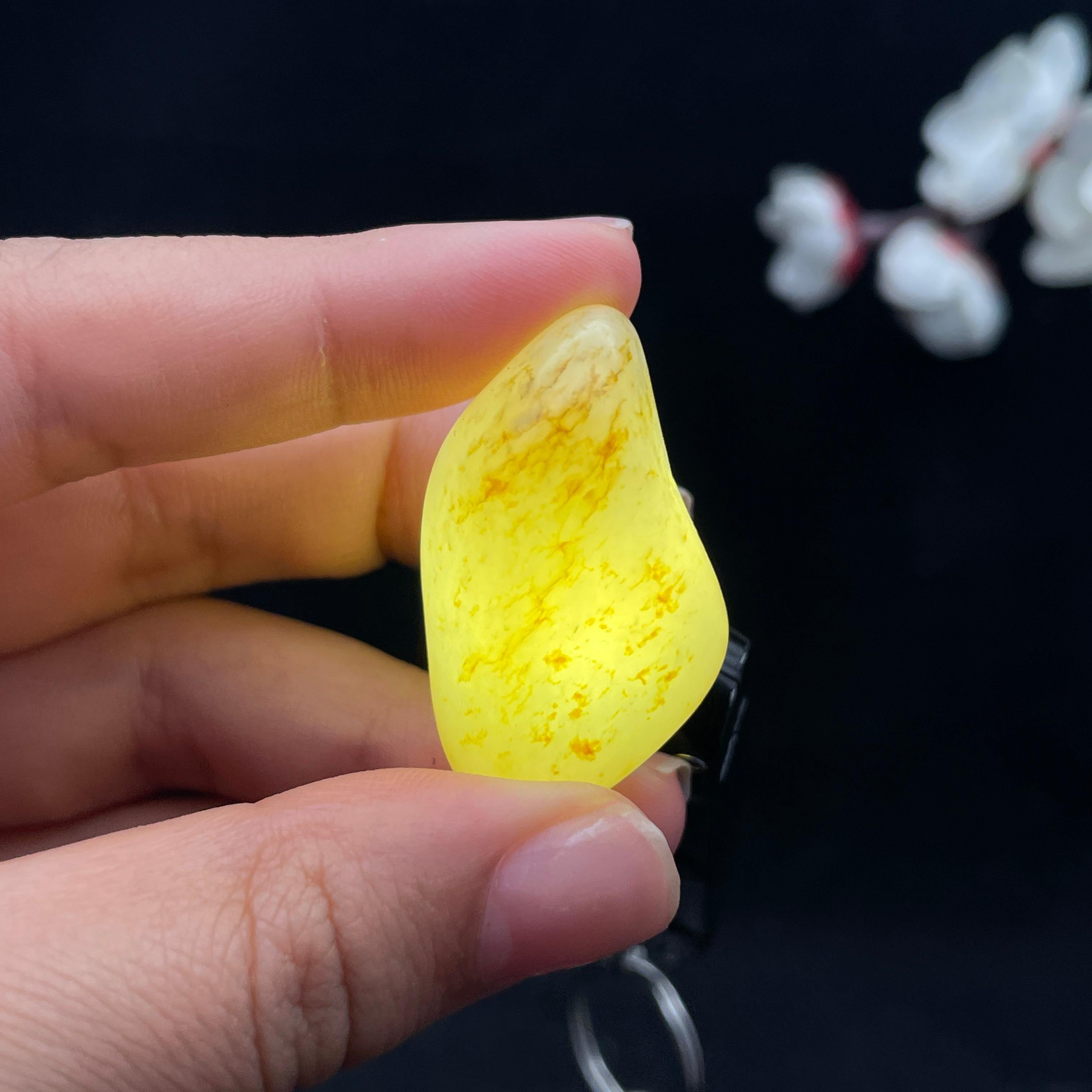 和田玉洒金皮籽料（14.1g）