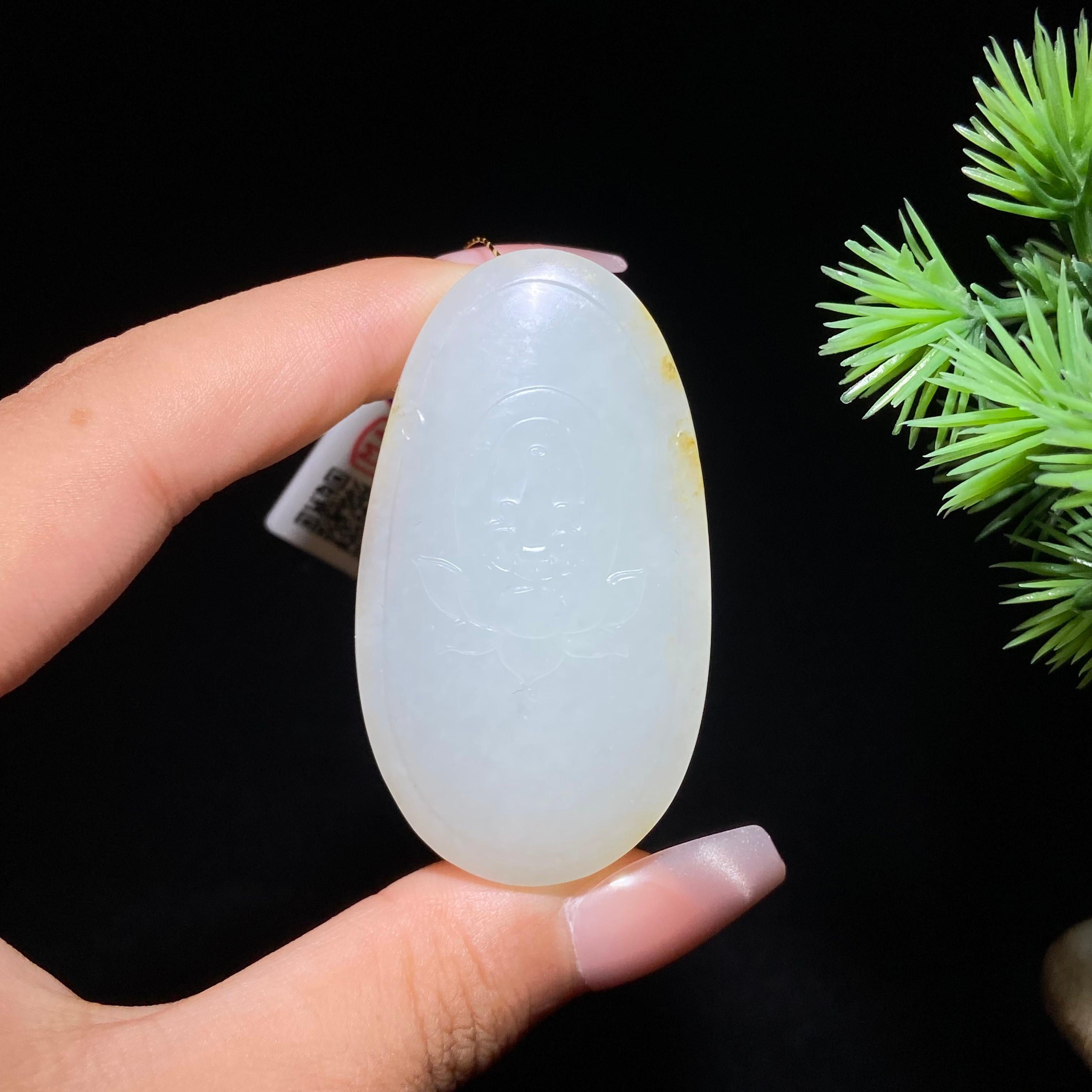 和田玉籽料观音（43.9g）