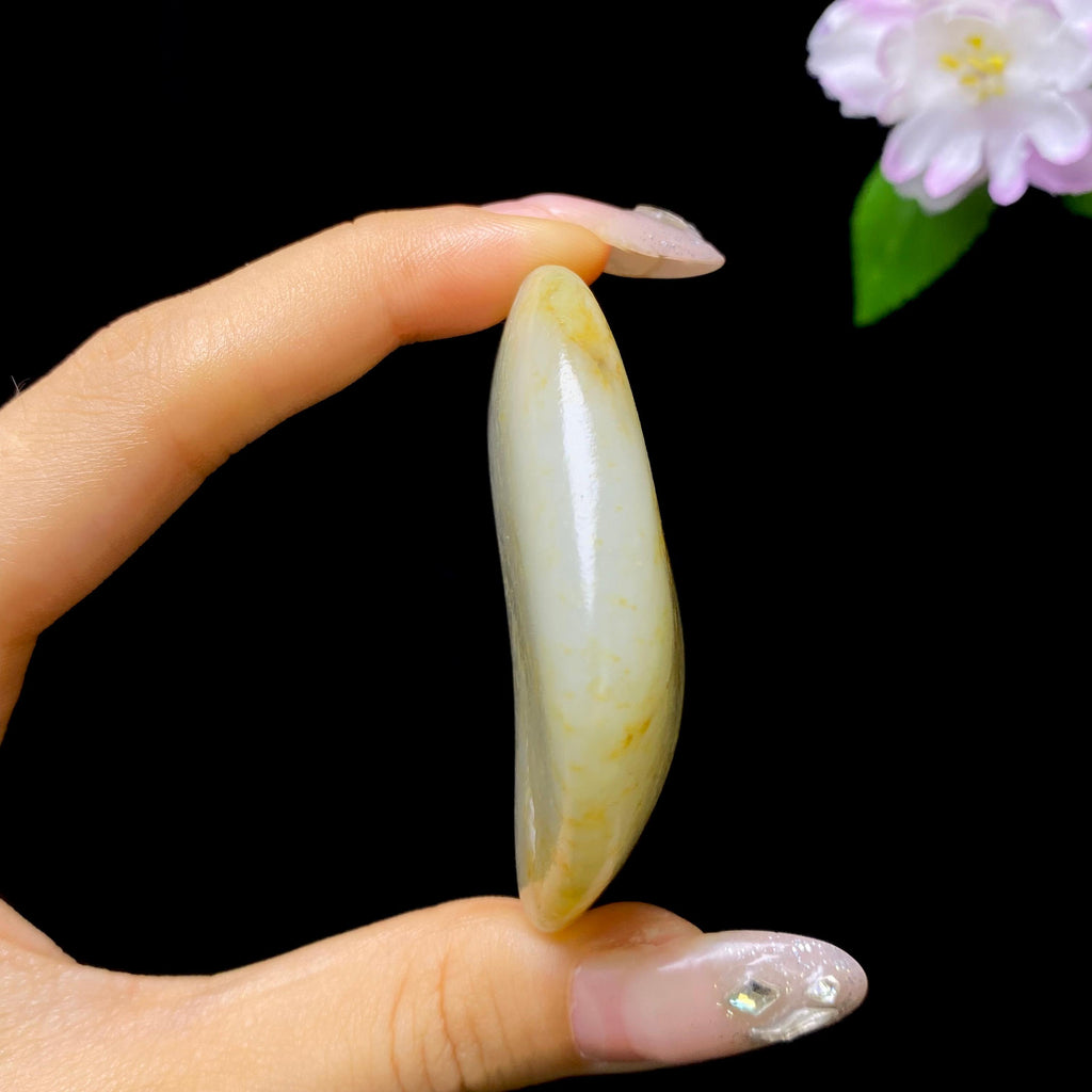 和田玉洒金皮籽料手把件（63.21g）