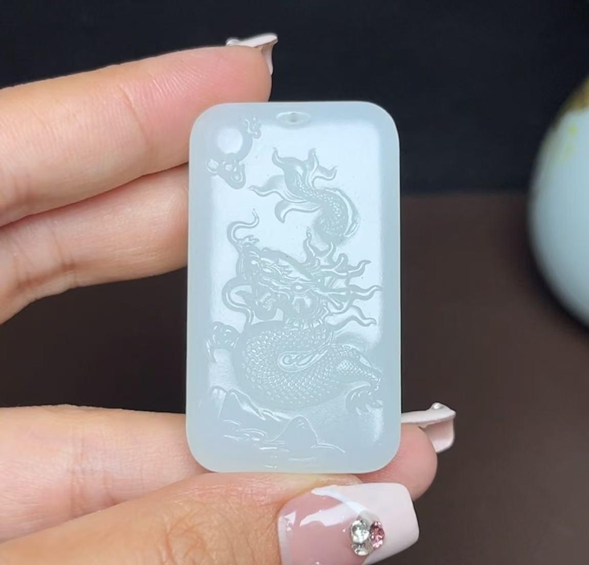 和田羊脂天山水龙牌（29.2g）