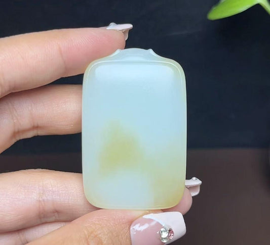 新疆和田玉且末糖羊脂玉平安无事牌（28.6g）