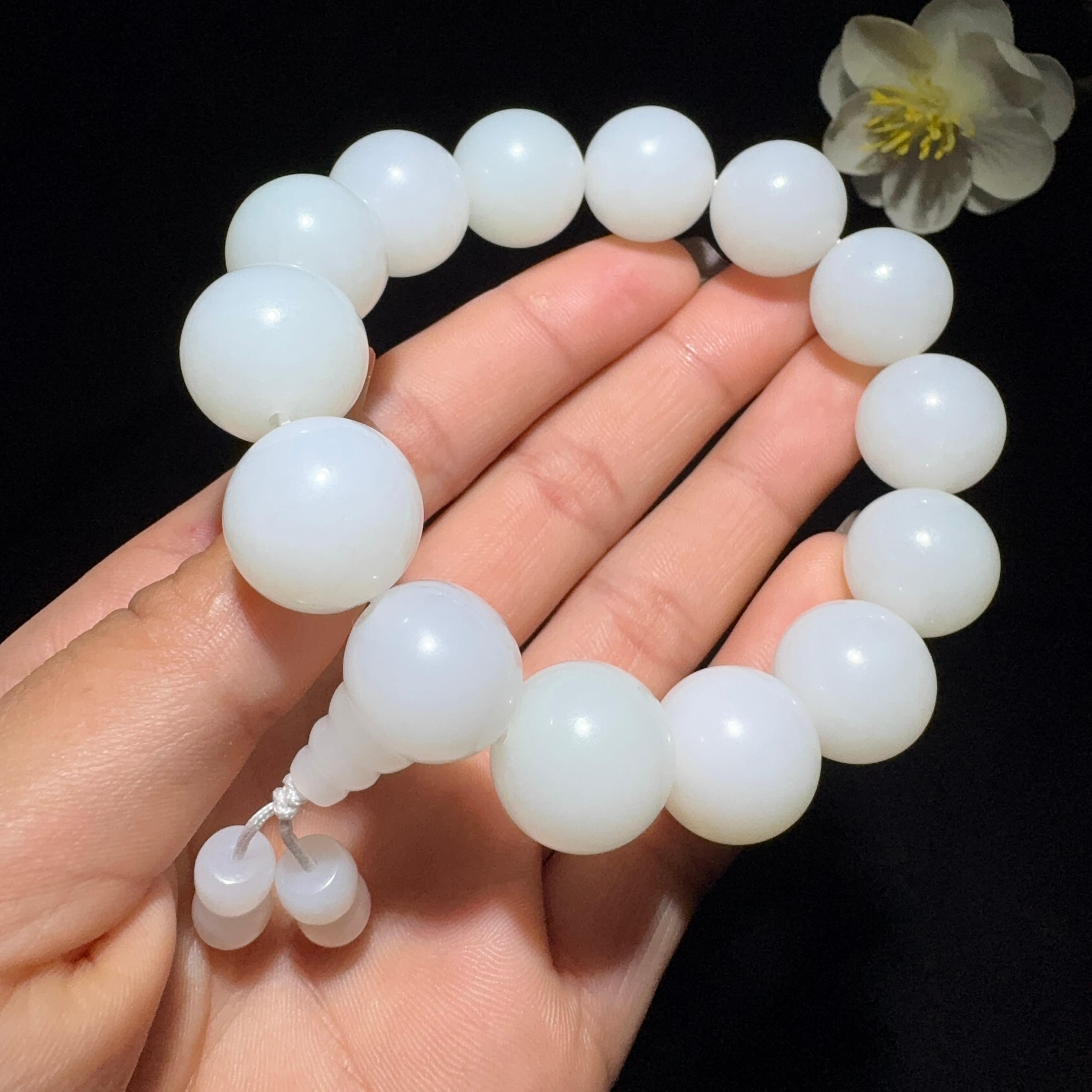 和田玉羊脂白玉圆珠手串（88.0g）