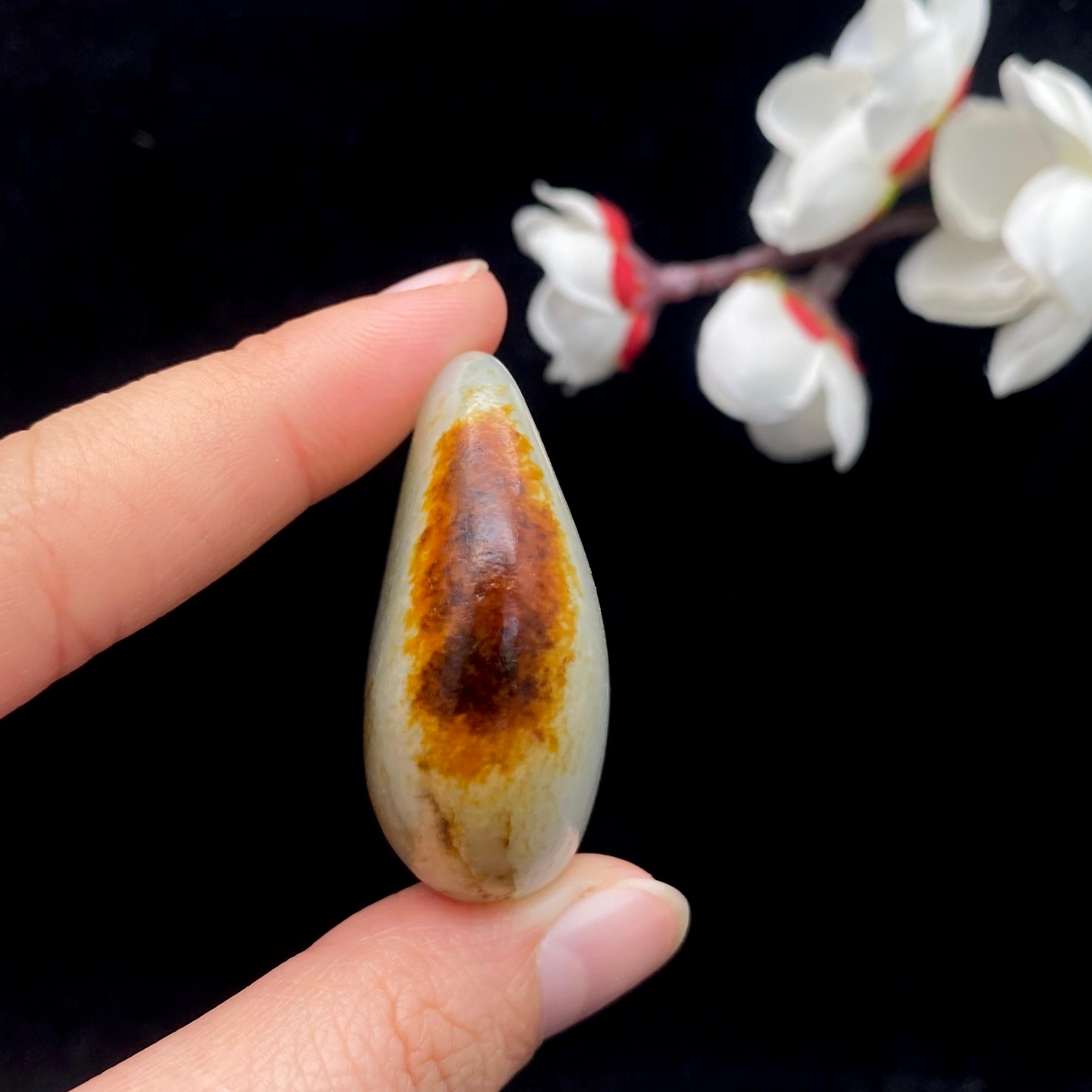 和田玉聚红皮籽料原石（41.7g）