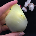 【超值推荐】和田玉青花籽料手把件（103.3g）