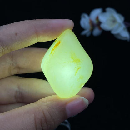 和田玉洒金皮籽料挂件（30.7g）