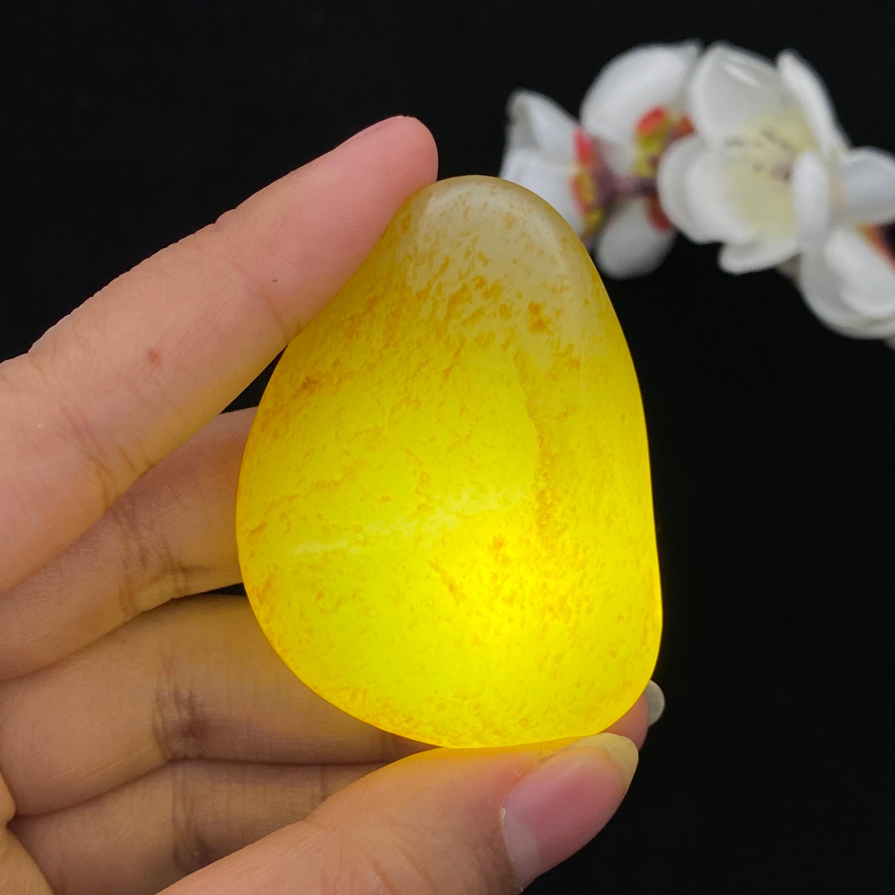 和田玉满洒金皮籽料挂件（49g）