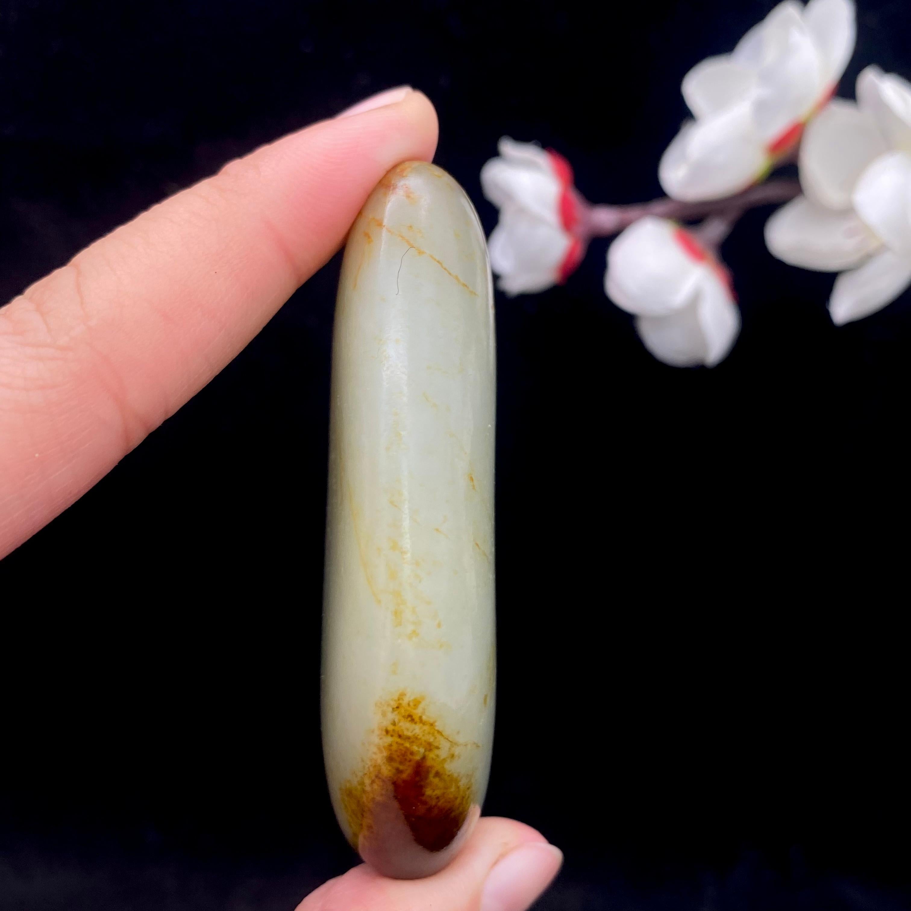 和田玉聚黄皮籽料手把件（79.6g）