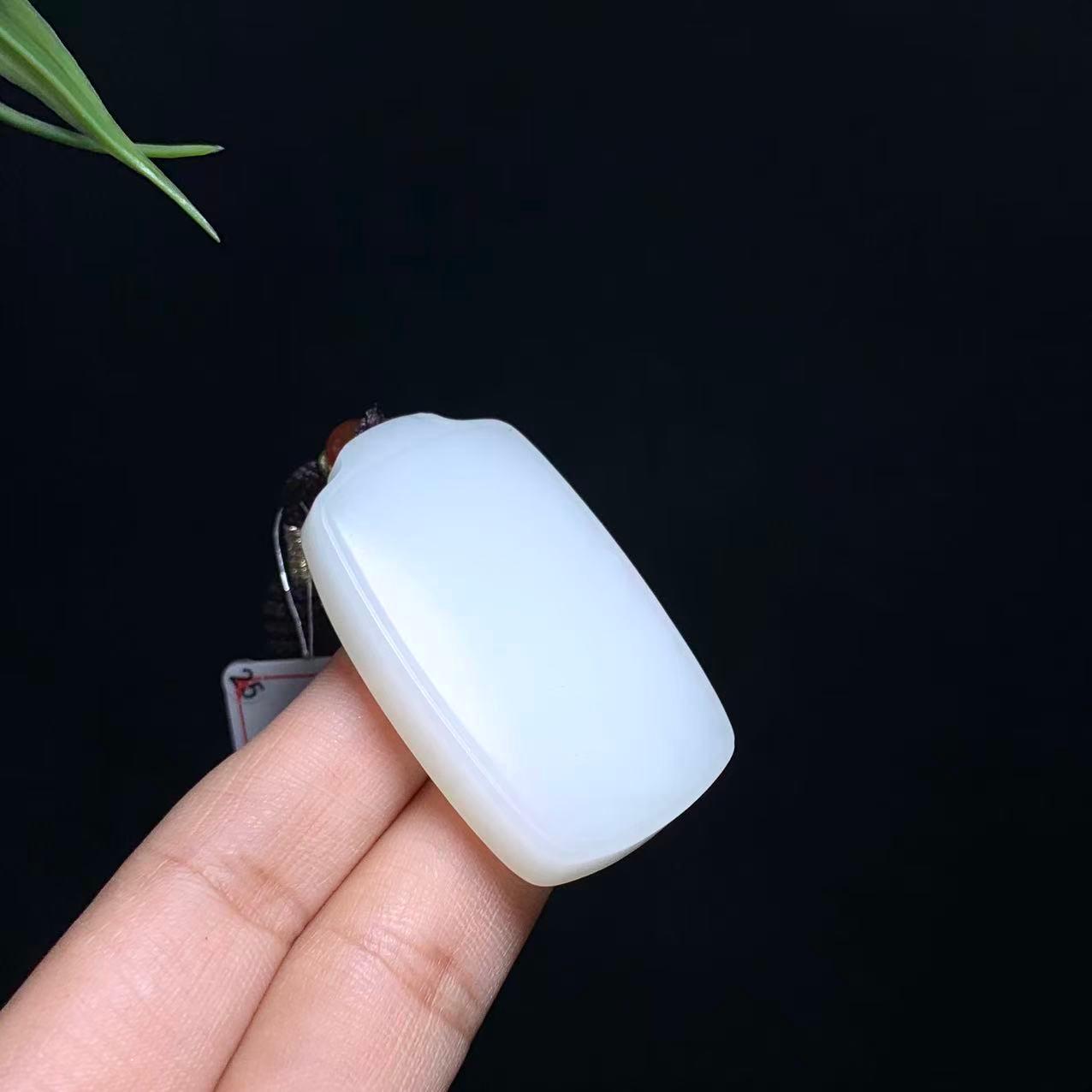 和田山料白玉无事牌（28.4g）