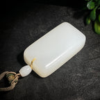 和田玉羊脂白玉无事牌（53.1g）