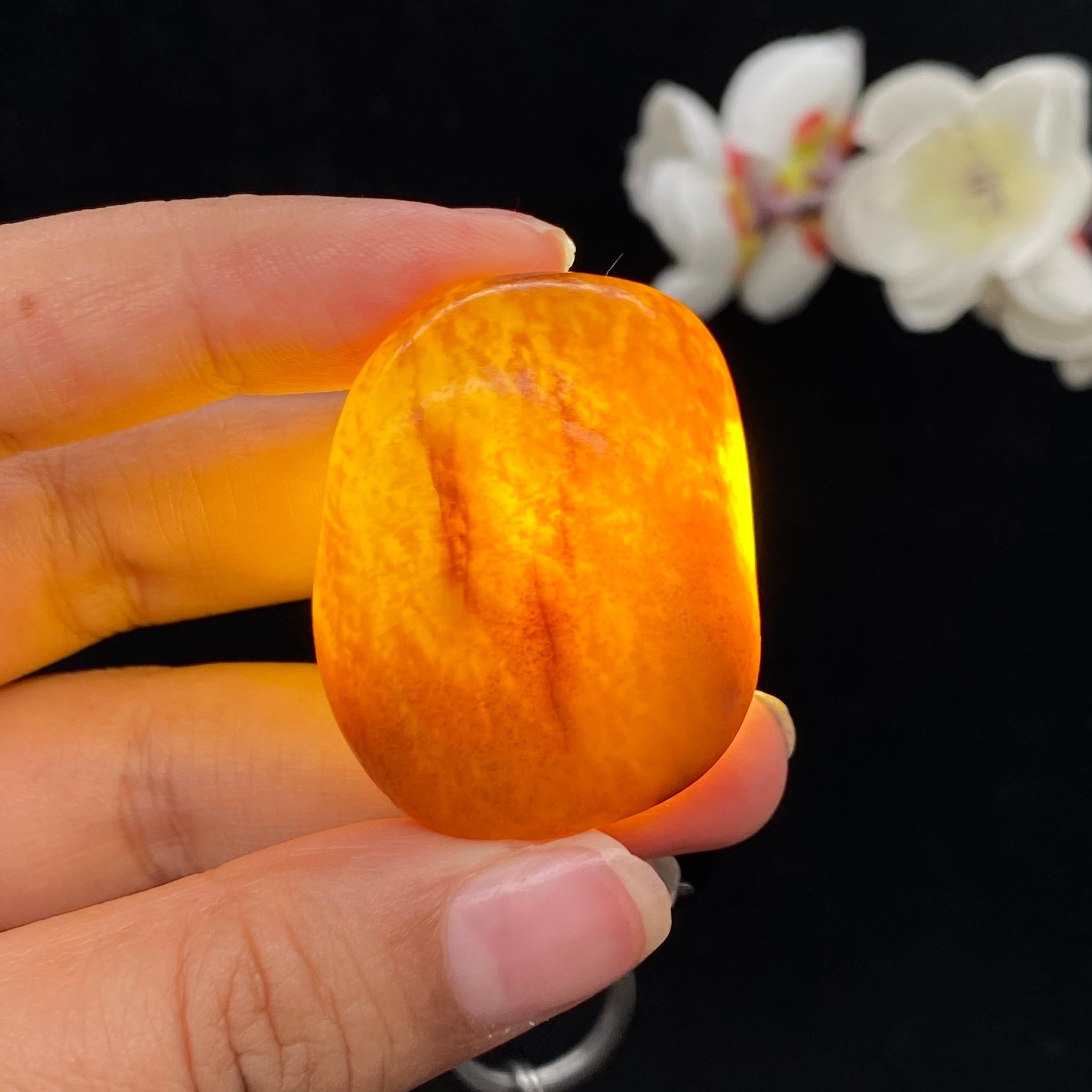 和田玉黄沁皮籽料挂件（36.3g）