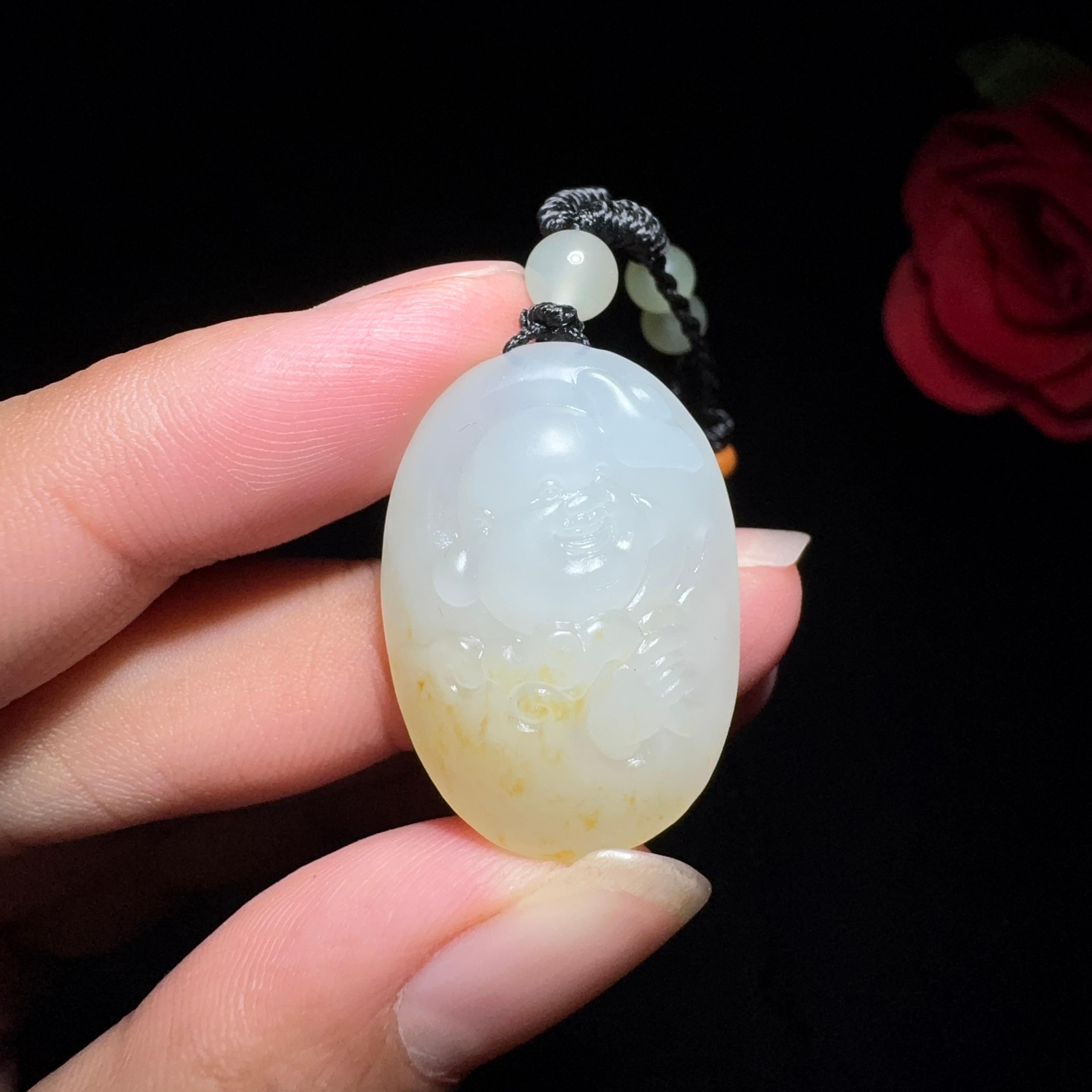 和田玉籽料佛公挂件（8.3g）