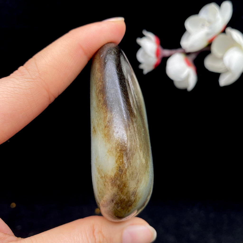 和田玉黑秋梨皮籽料（126.1g）
