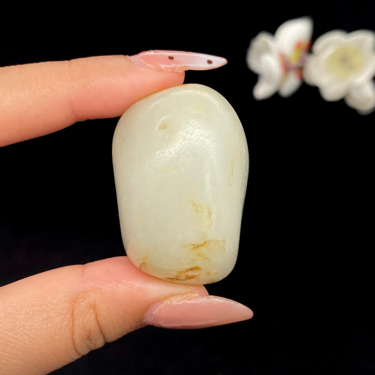 和田玉白玉带黄皮籽料（63.1g）