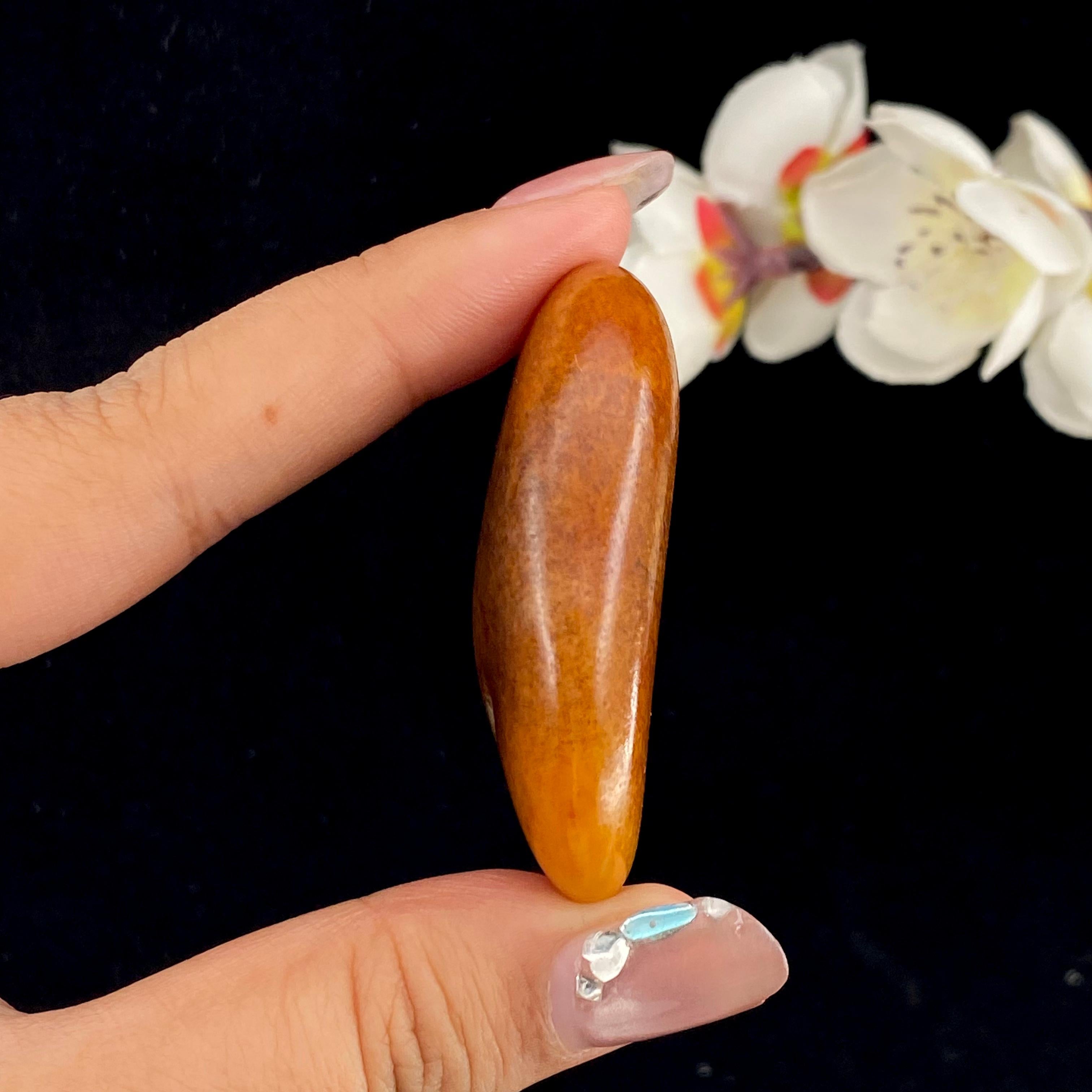 和田玉黄沁皮籽料原石（46.7g）