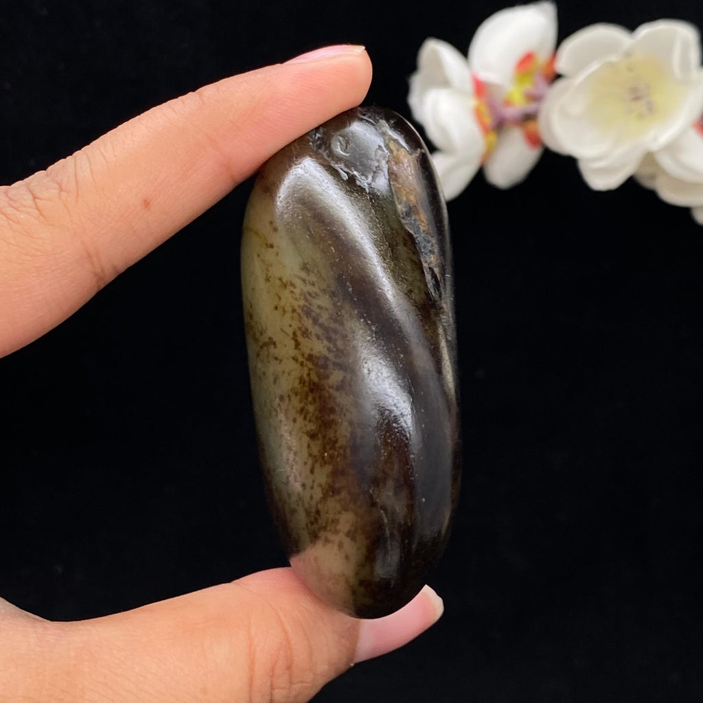 和田玉秋梨黑皮籽料（166.6g）