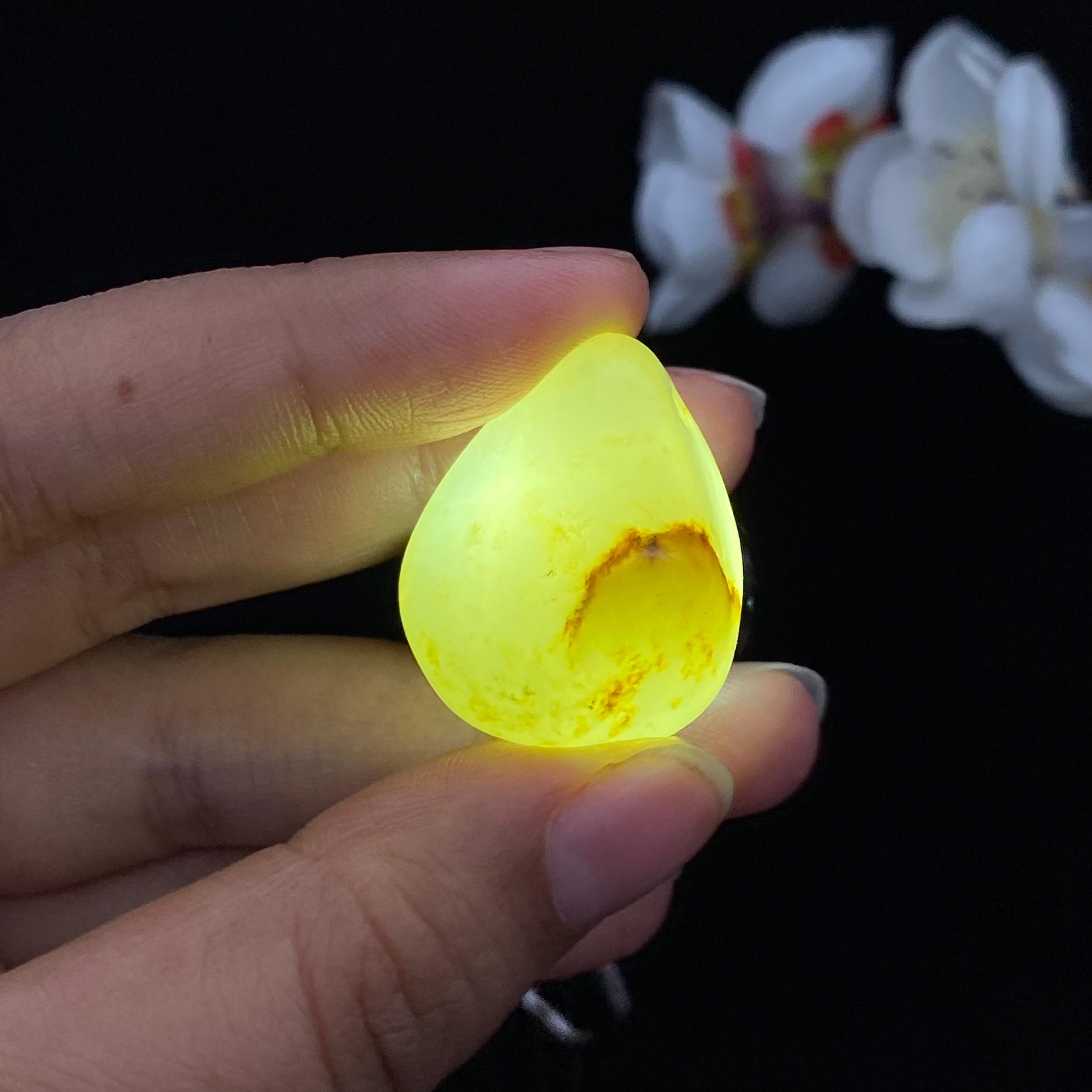 【超值推荐】和田玉洒金皮籽料吊坠籽（16.6g）