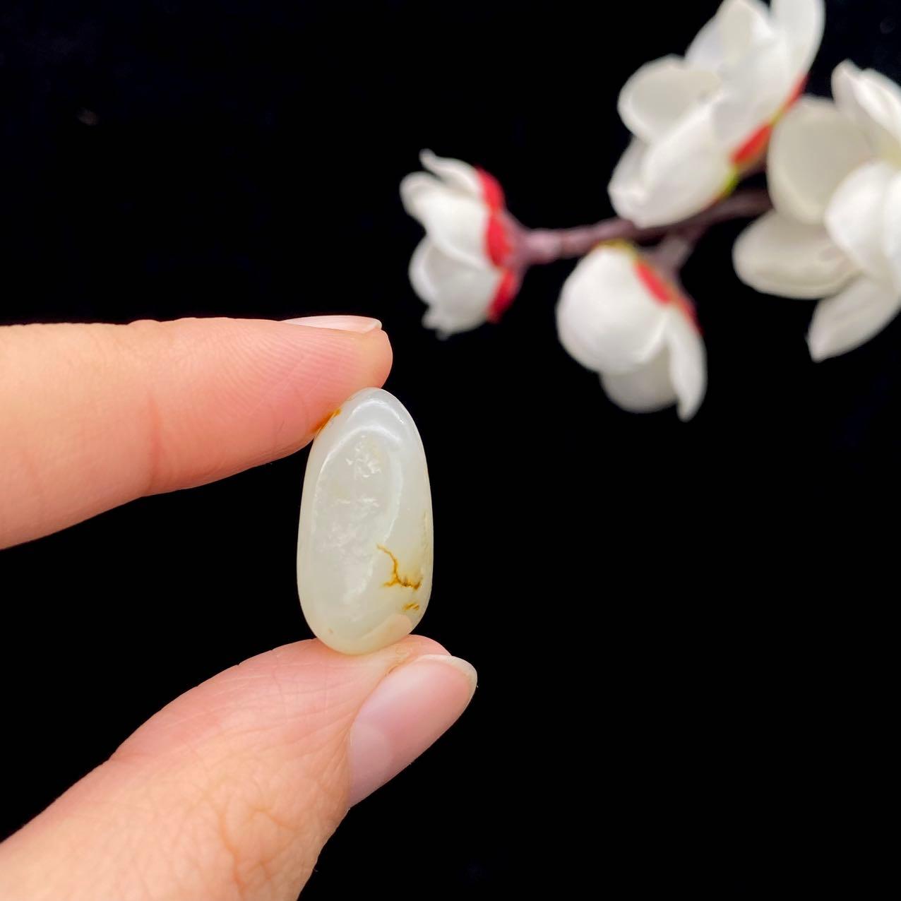和田玉洒金皮籽料戒面籽（5.3g）