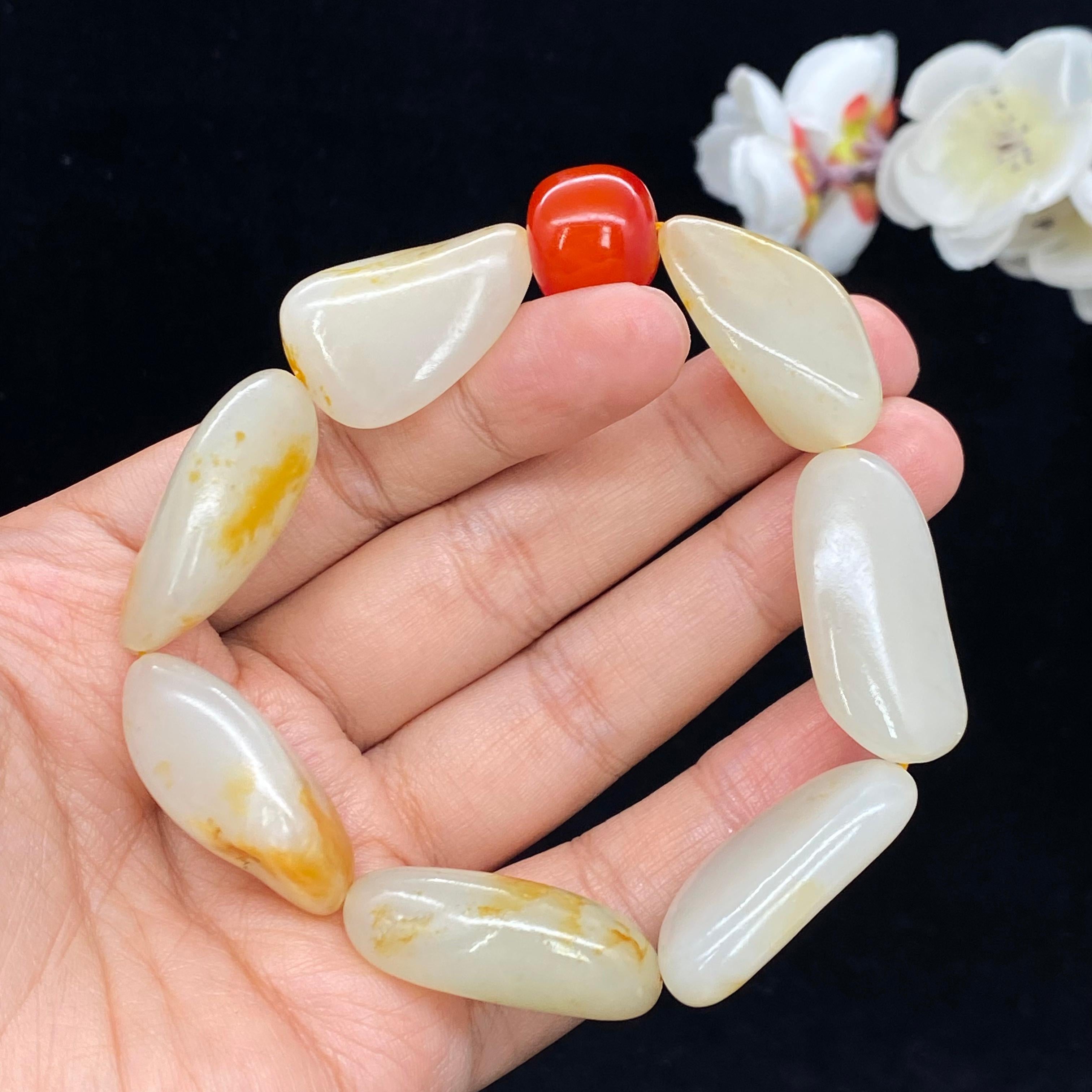 和田玉洒金皮籽料【精品手串】（65.1g）