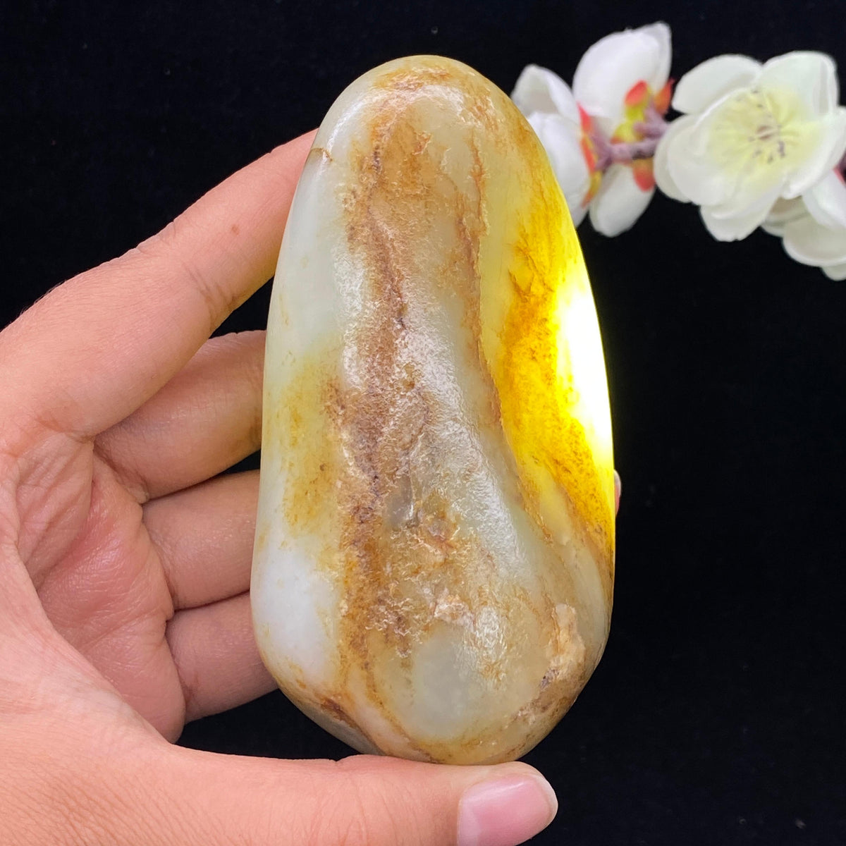 和田玉黄皮籽料手把件（302.7g）
