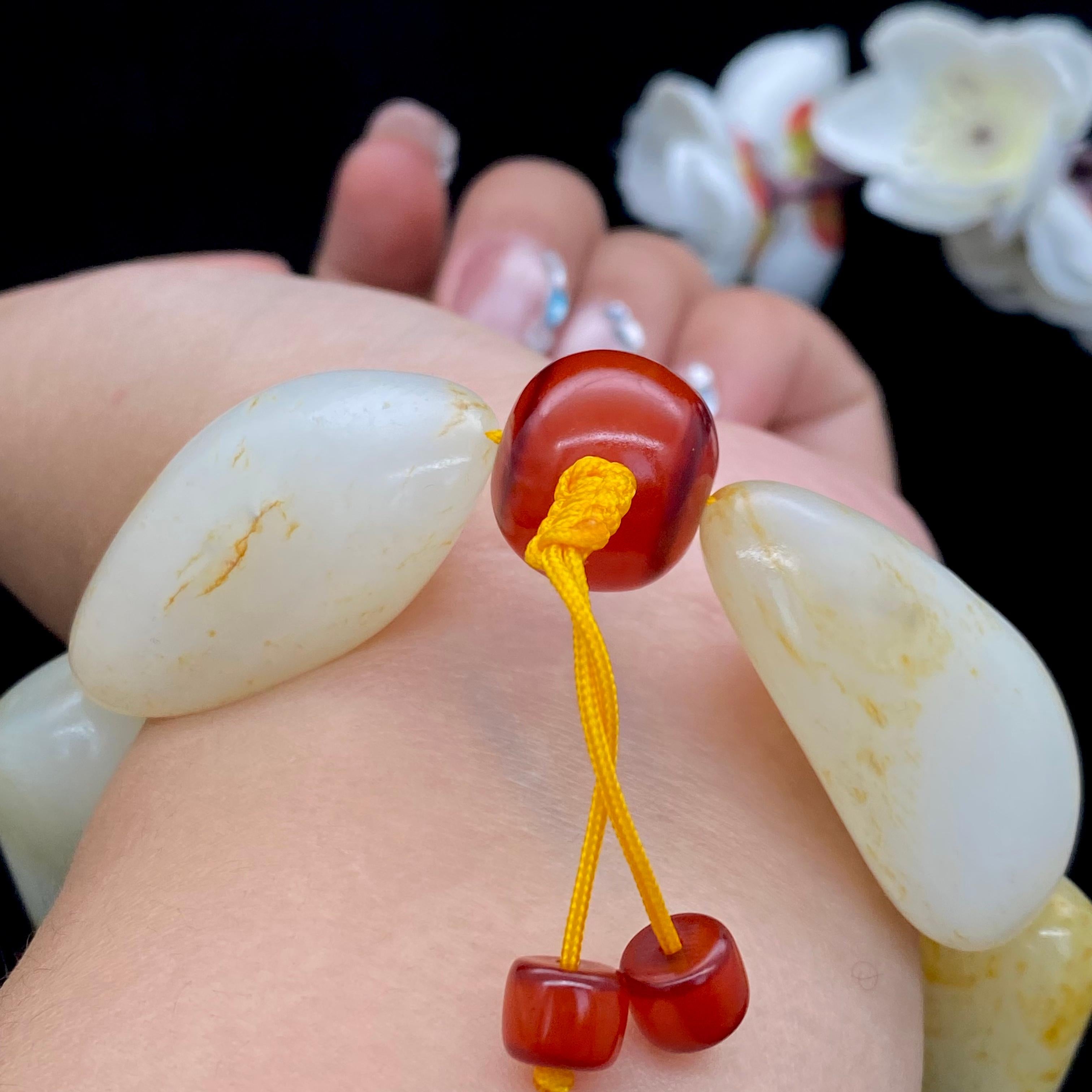 和田玉洒金皮【精品手串】（126.6g）