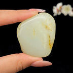 和田玉白玉带洒金皮籽料（62.4g）