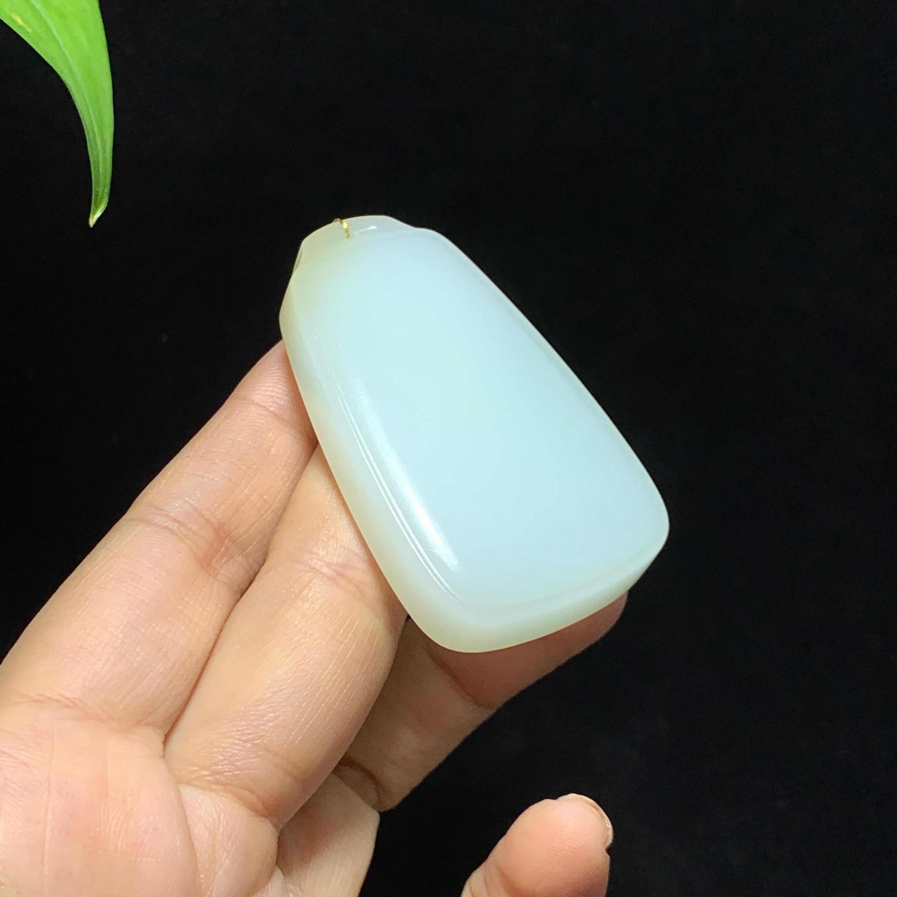 和田山料糖白玉无事牌挂件（45.7g）