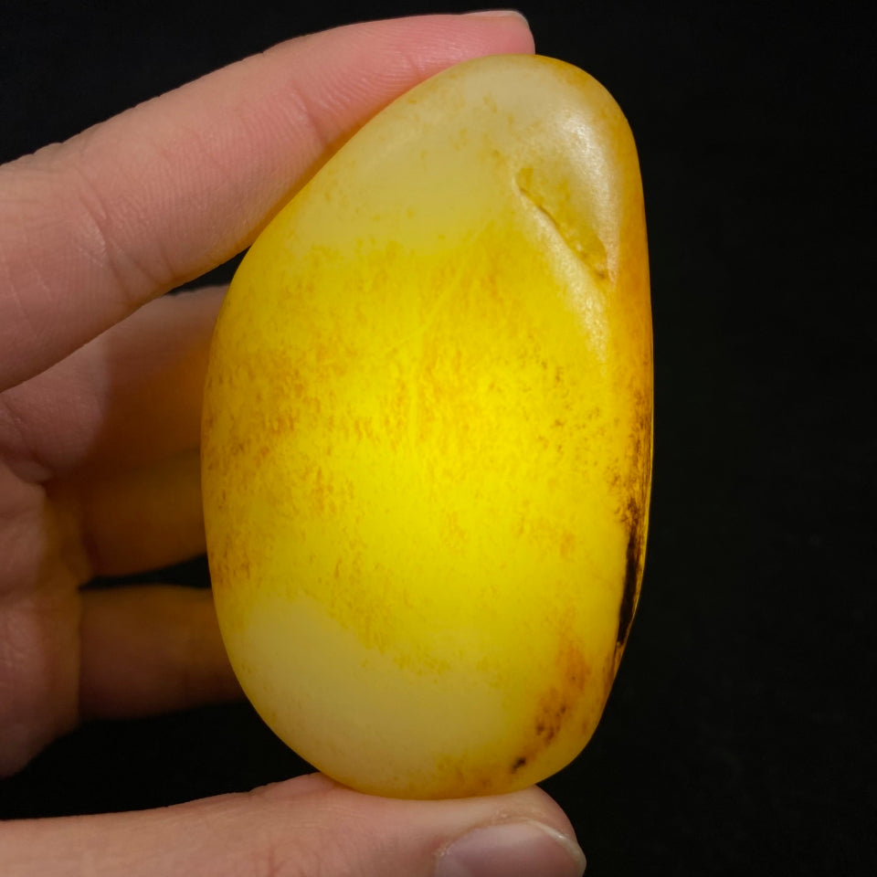 和田玉洒红皮籽料（95g）