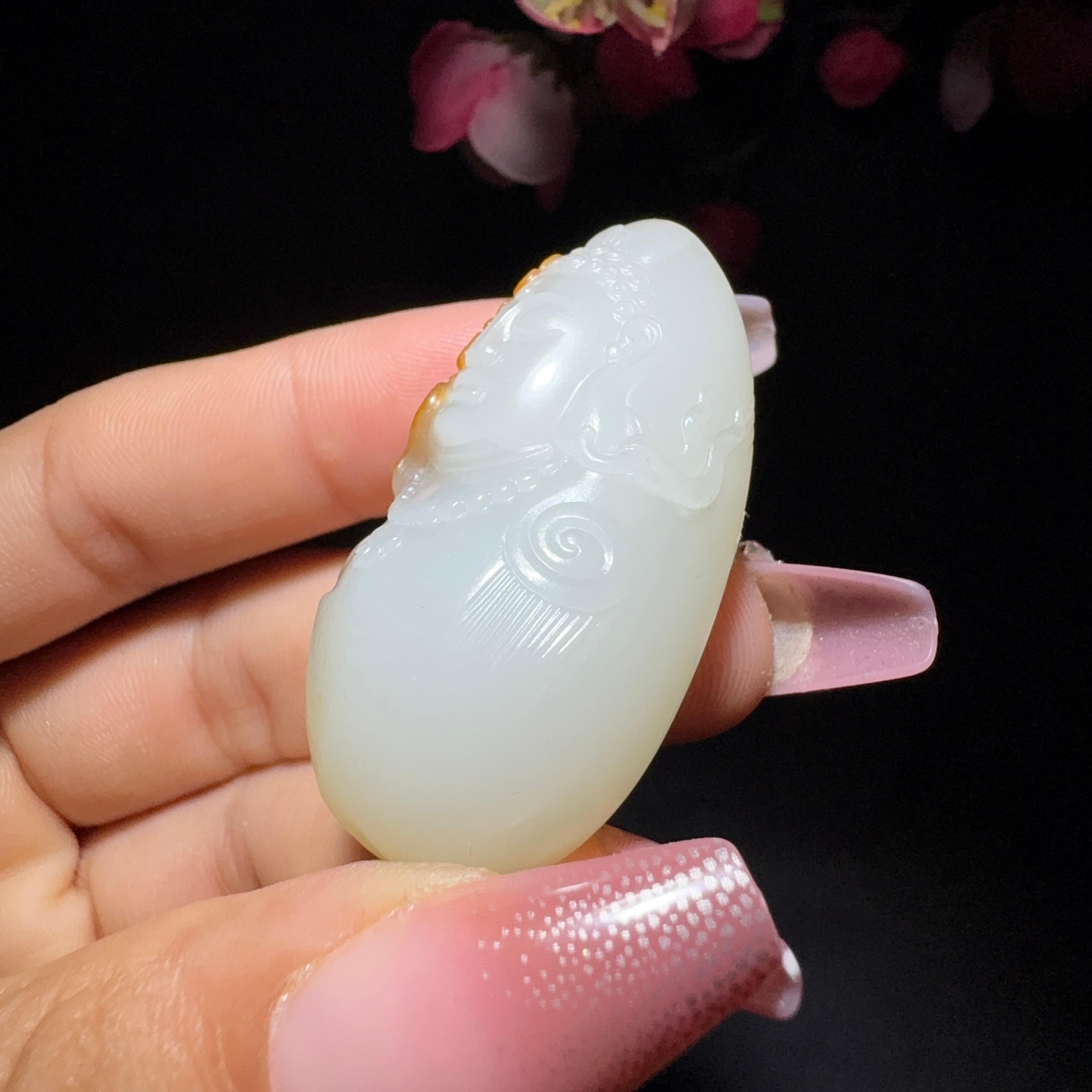 和田玉籽料挂件一念之间挂件（30.3g）
