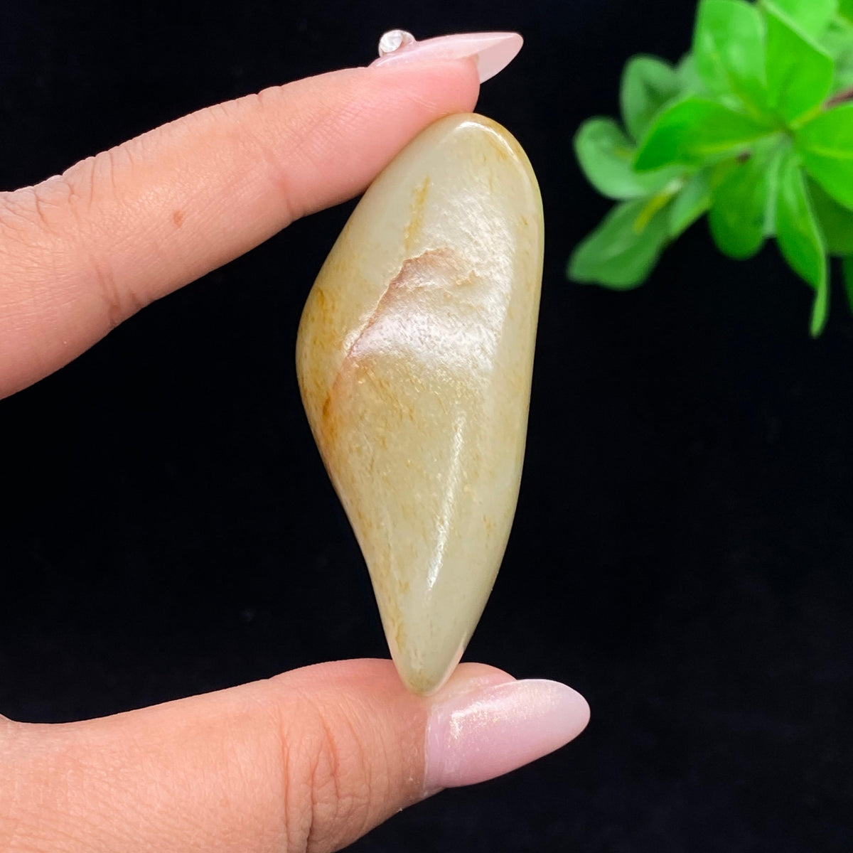 和田玉洒金皮籽料手把件（66.3g）