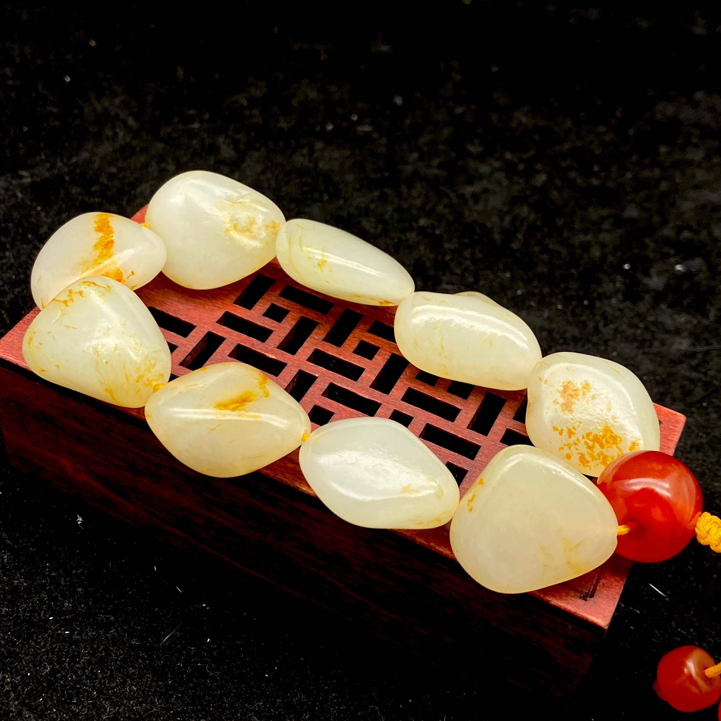 和田玉洒金皮【精品手串】（68g）