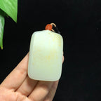 和田玉洒金皮籽料无事牌（90.0g）