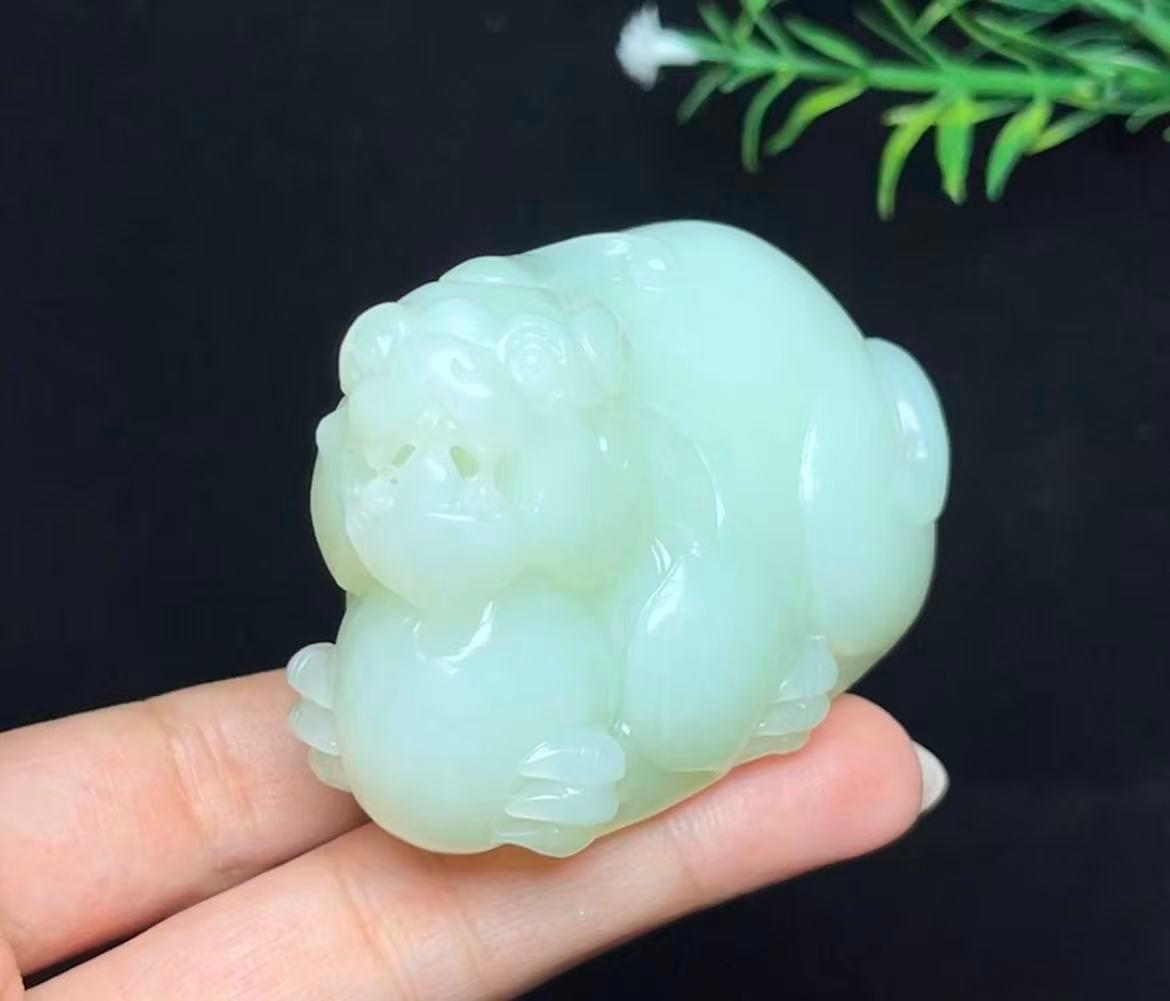 和田白玉貔貅手把件（176.0g）
