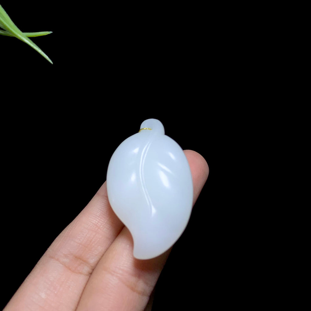 和田山料羊脂白玉叶子挂件（18.6g）
