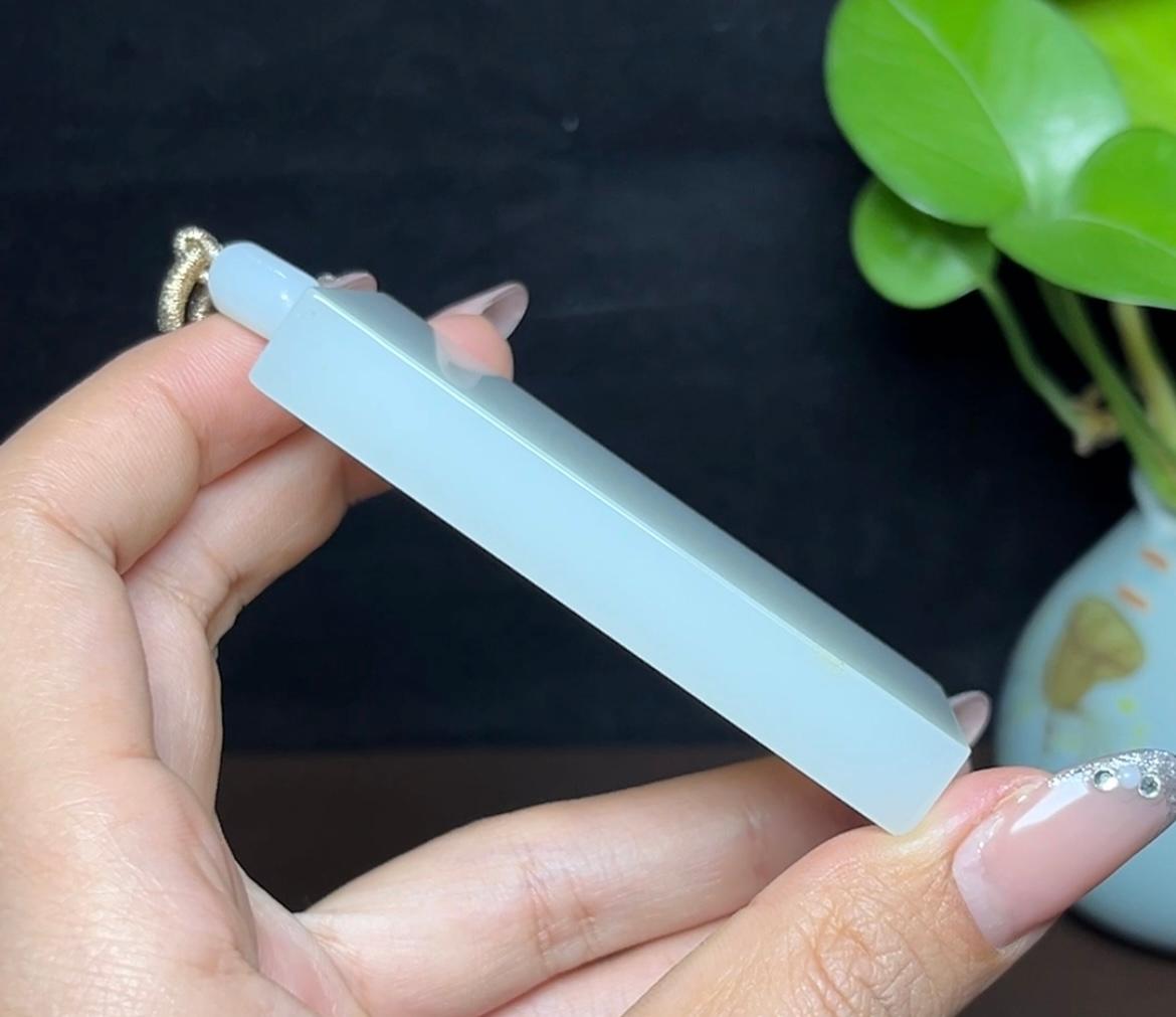 和田羊脂玉平安无事牌（83.2g）