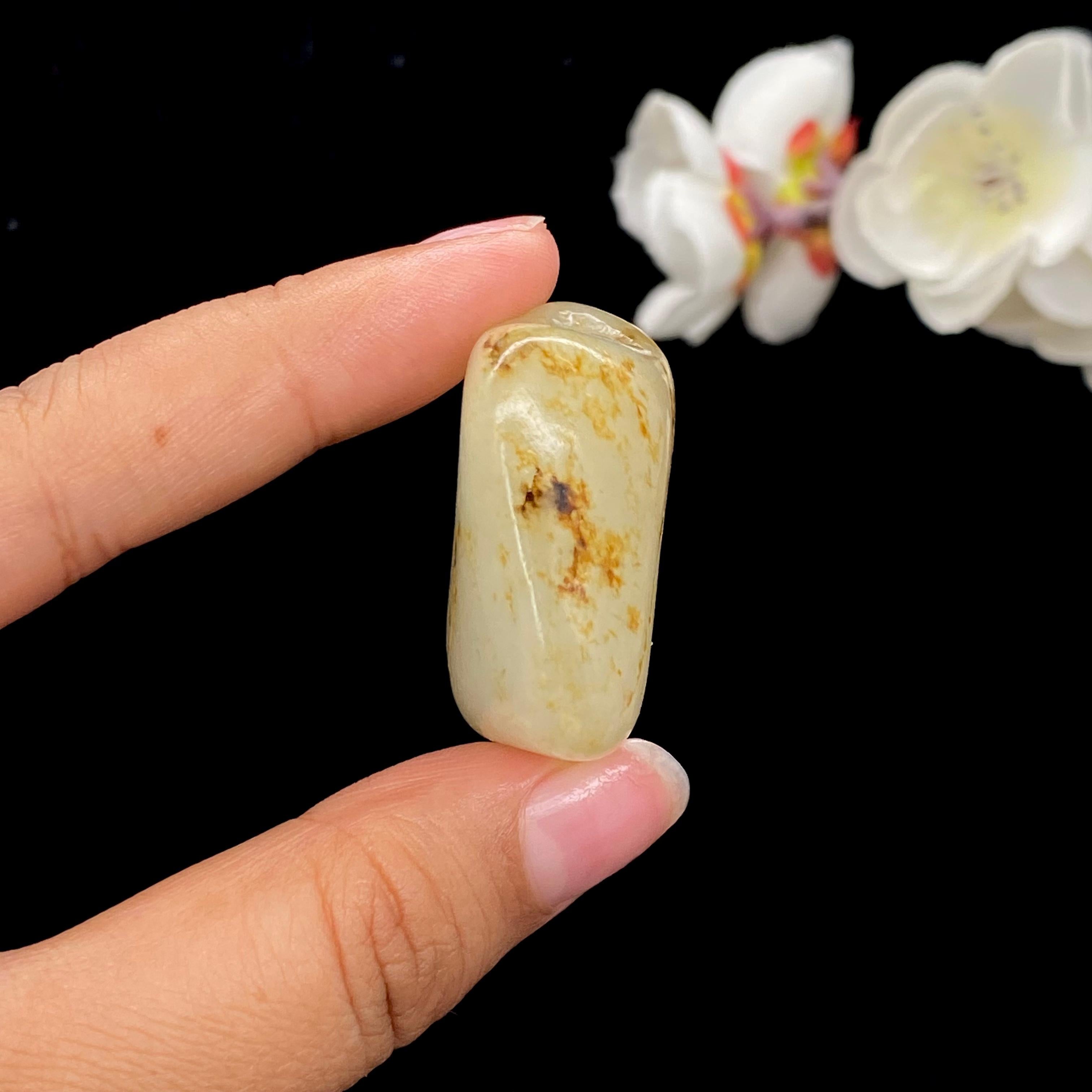 和田玉洒金皮籽料挂件（35.3g）