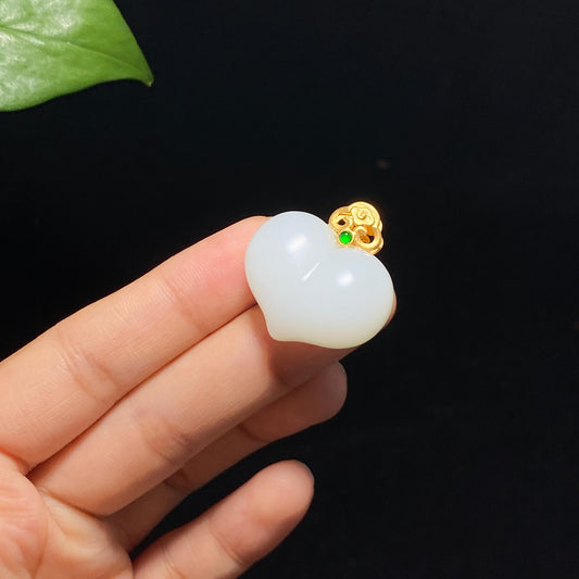 精品和田白玉金镶玉心挂件（12.5g）