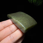 和田玉籽料沙枣青无事牌（74.0g）