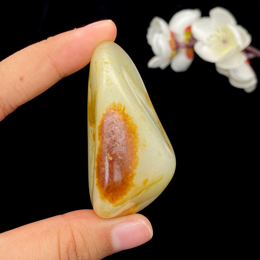 和田玉聚红皮籽料手把件（82.5g）