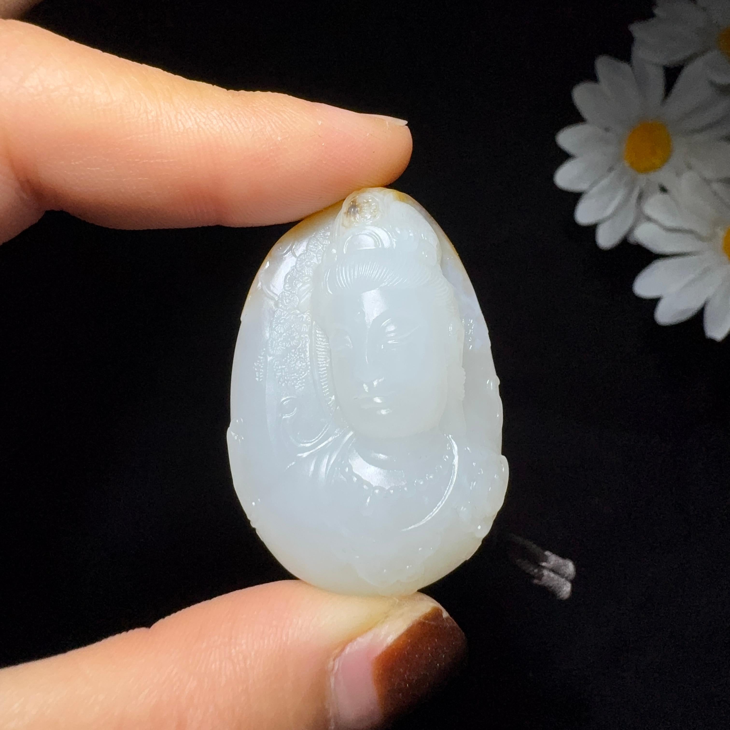 和田玉籽料观音（28.3g）
